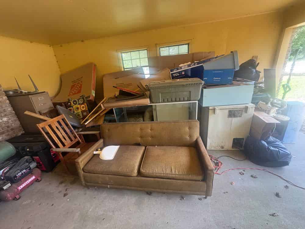 Garage Clean Out image