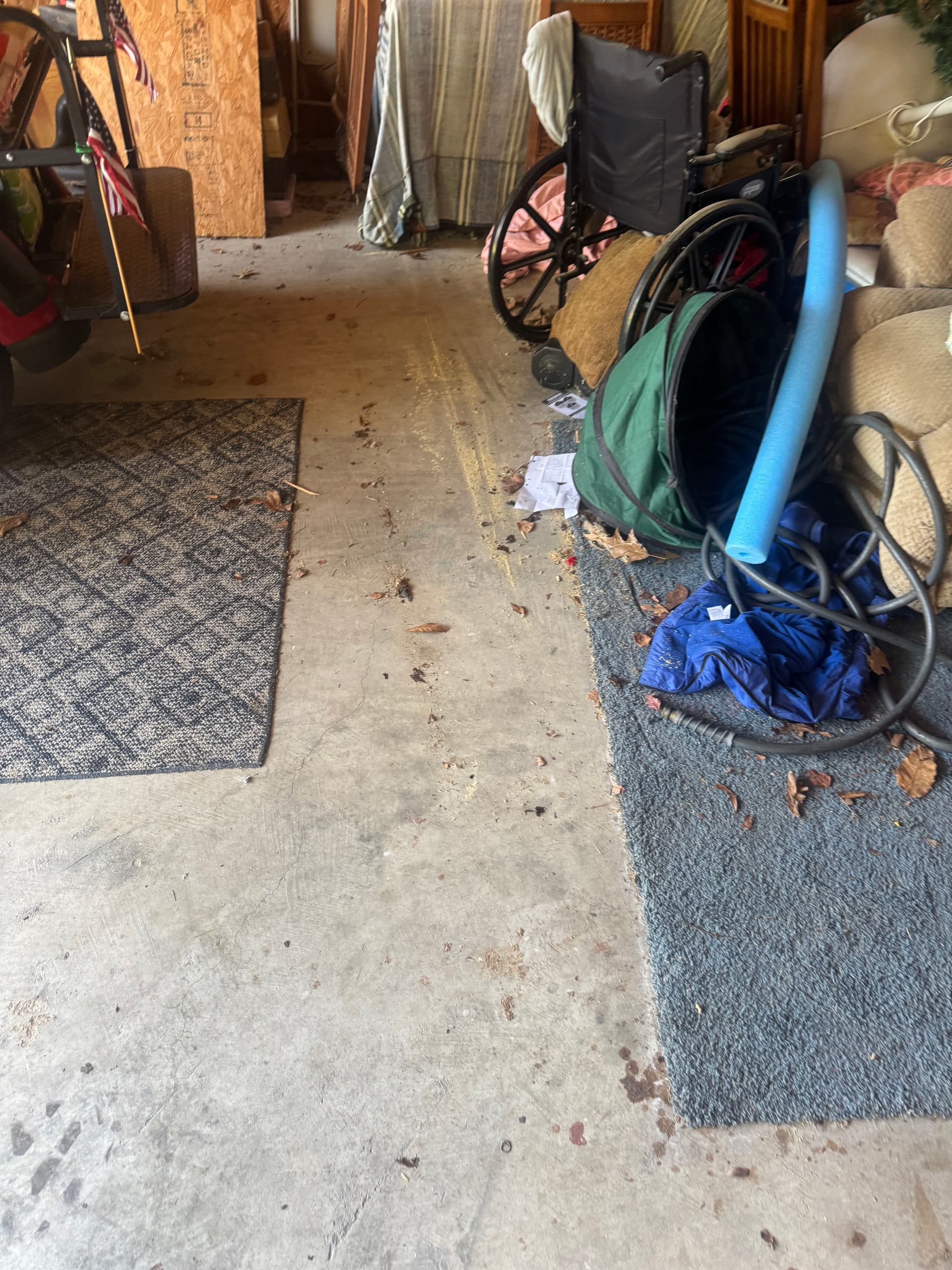 Gallery photos for Full Garage Clean Out in Pearl Mississippi Clears Years of Clutter: Image #2