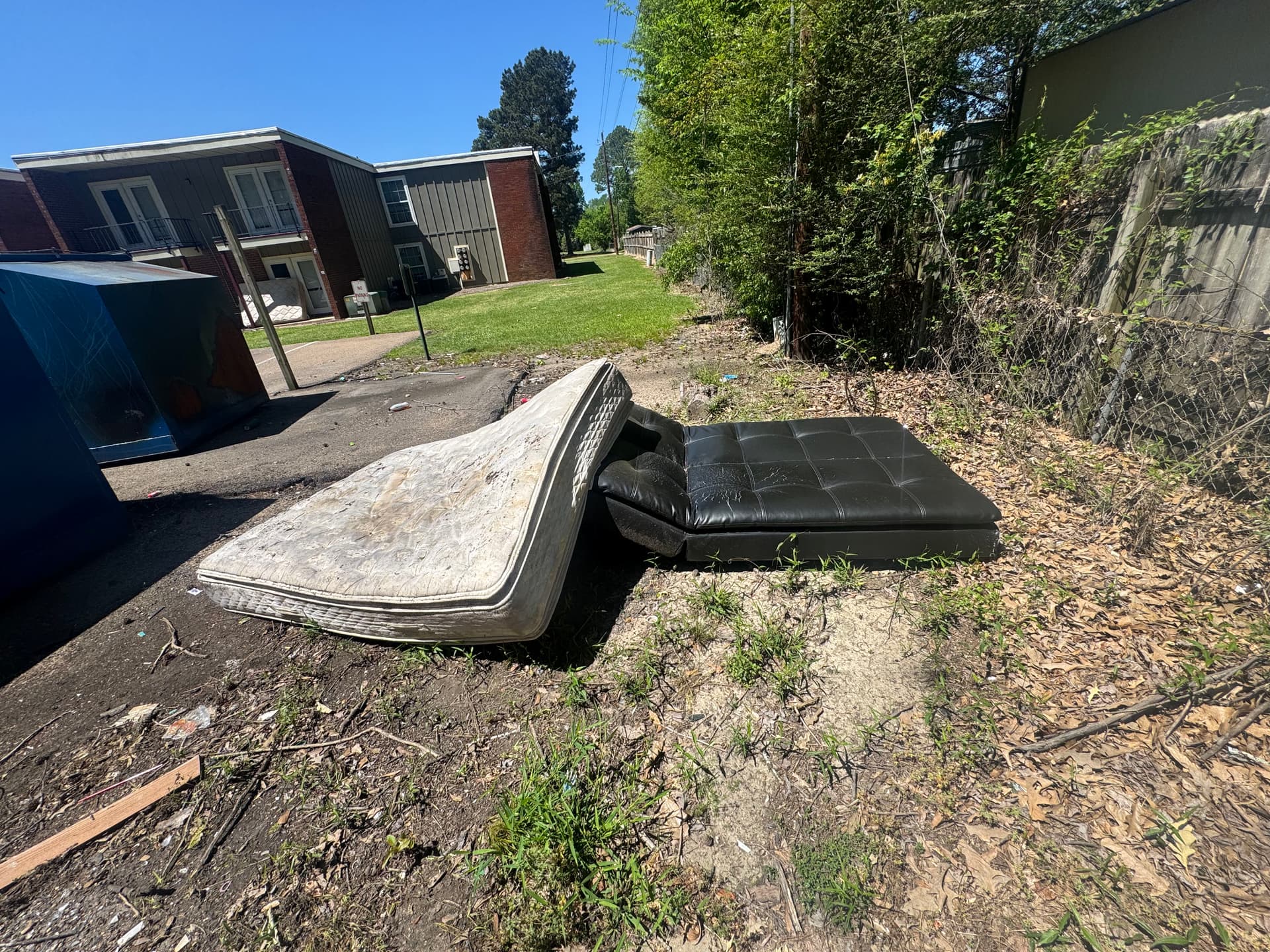 Gallery photos for Garage Cleanout and Mattress Removal Done Fast: Image #1