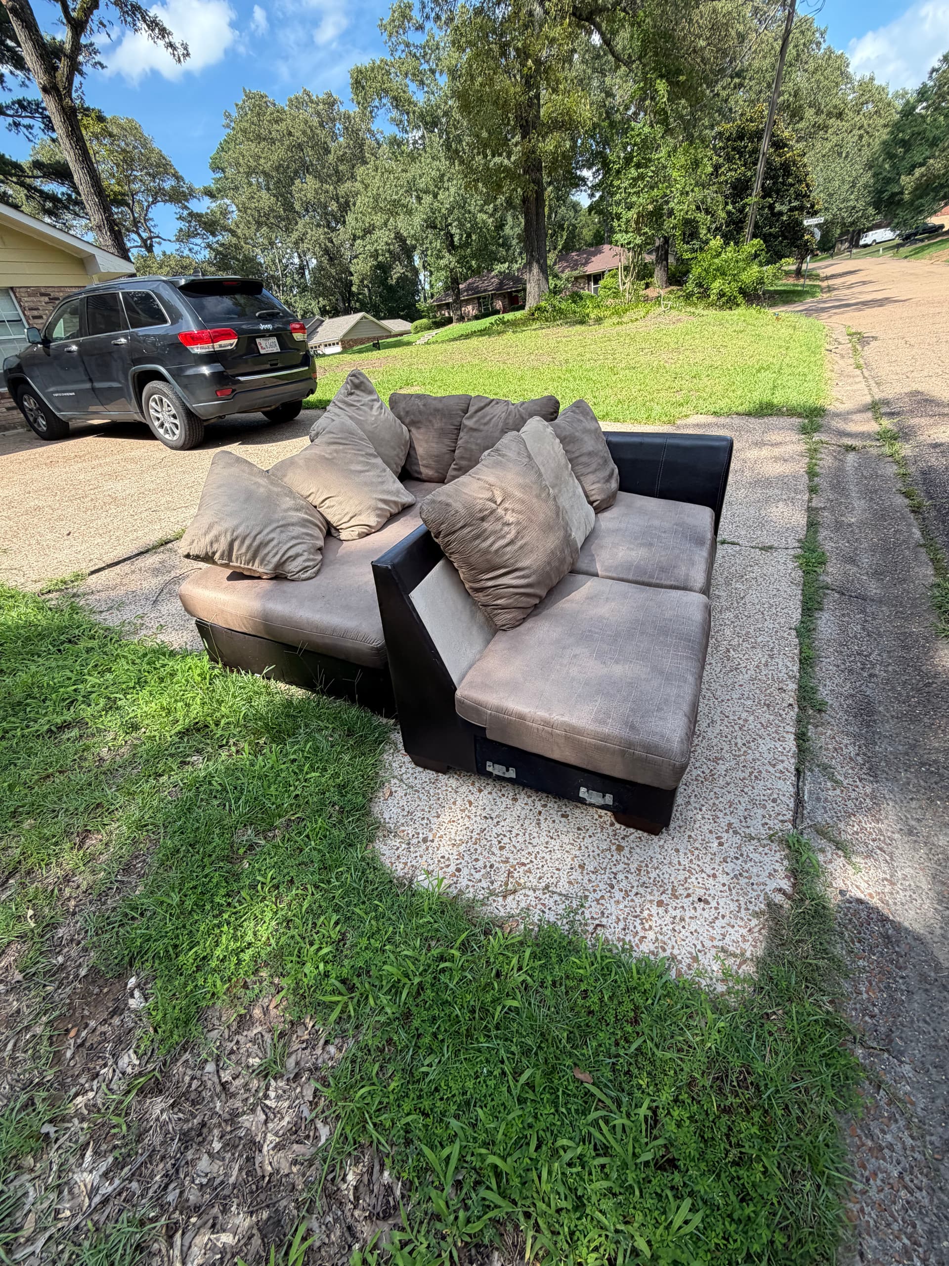 Gallery photos for Full Property Cleanout Across Central Mississippi: Image #5