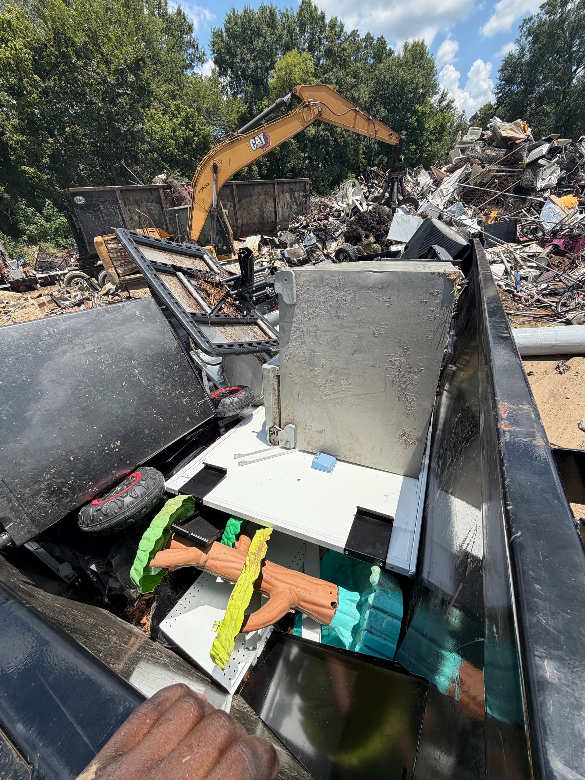 Gallery photos for Commercial Junk Removal at 5 Below in Jackson MS: Image #2