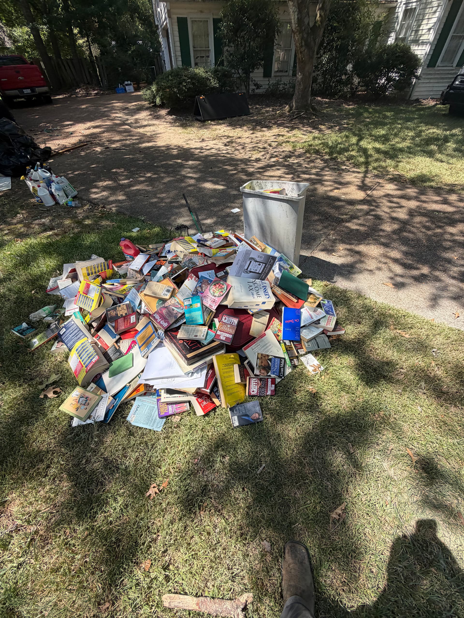 Gallery photos for Bulk Trash and Debris Removal Done Right in Jackson MS: Image #3