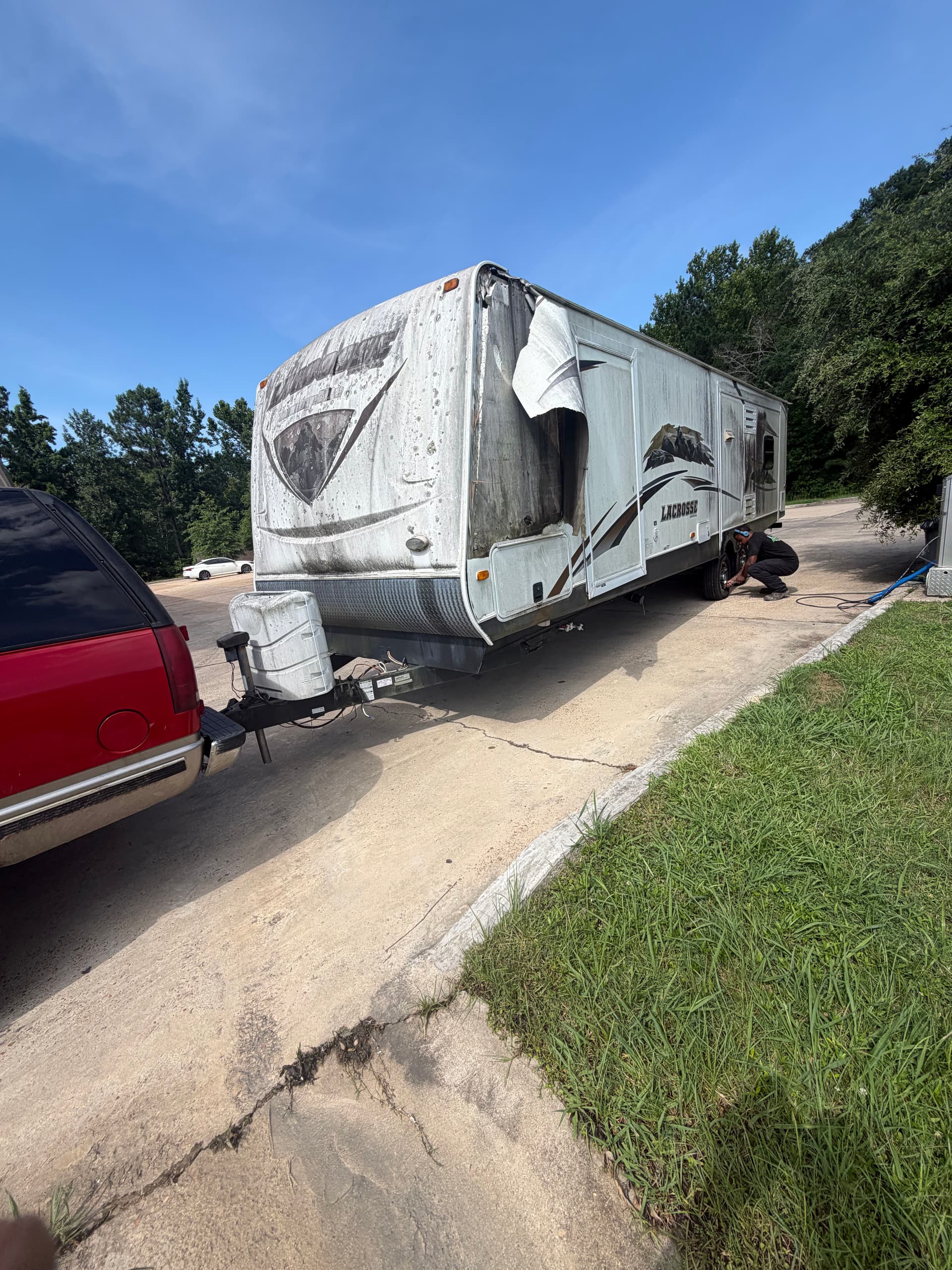 Gallery photos for Old Camper Removal Done Right in Brandon MS: Image #3
