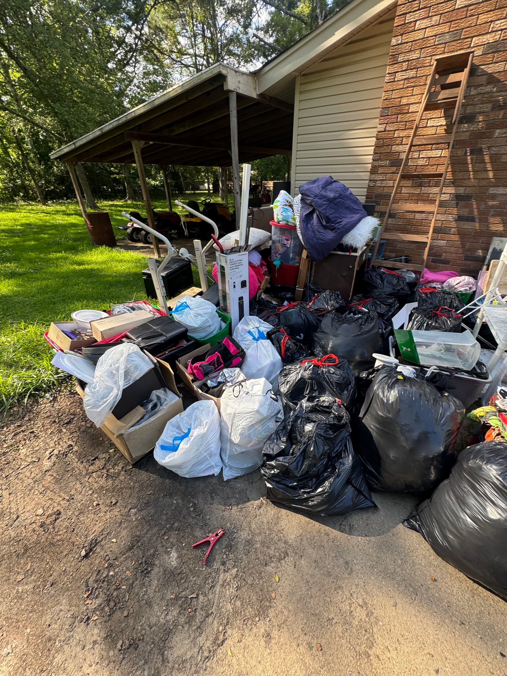 Gallery photos for Full Property Cleanout Before and After in the Jackson Metro Area: Image #1