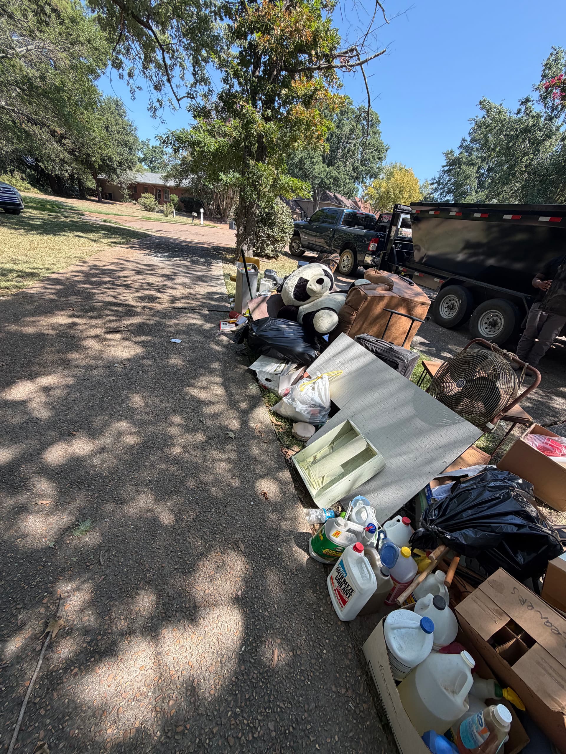 Gallery photos for Bulk Trash and Debris Removal Done Right in Jackson MS: Image #2