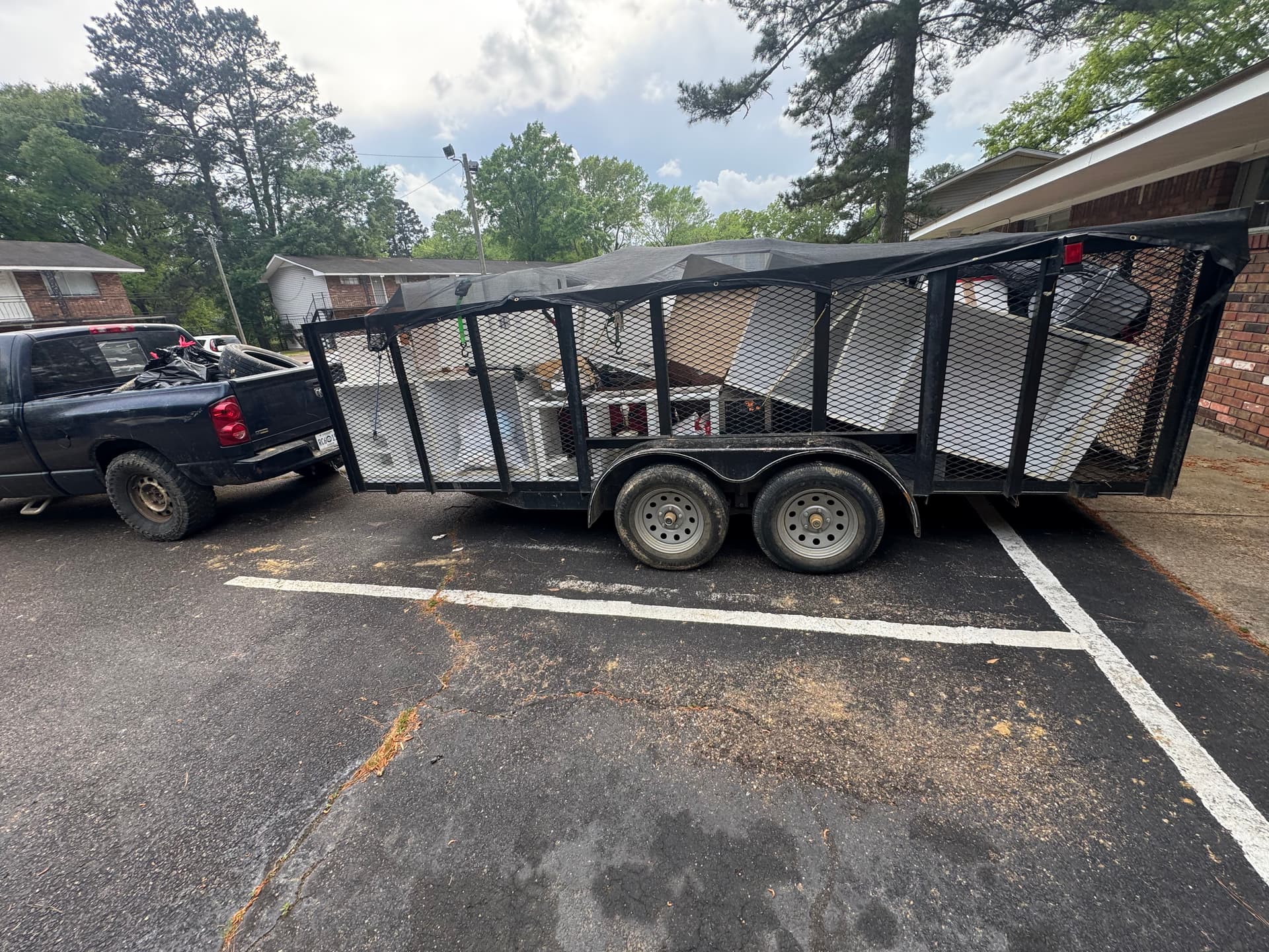 Gallery photos for Full and Half Trailer Junk Removal for Any Size Job: Image #4