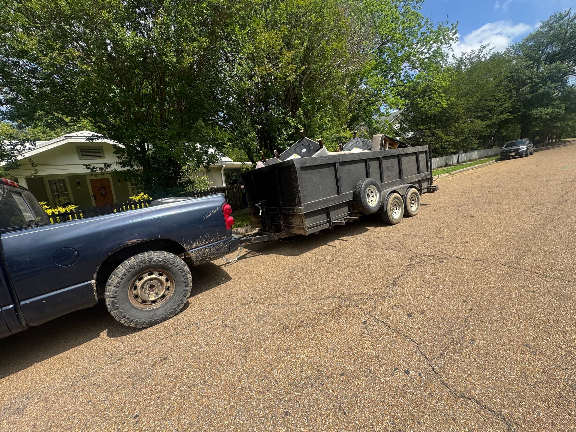 Gallery photos for Full and Half Trailer Junk Removal for Any Size Job: Image #2