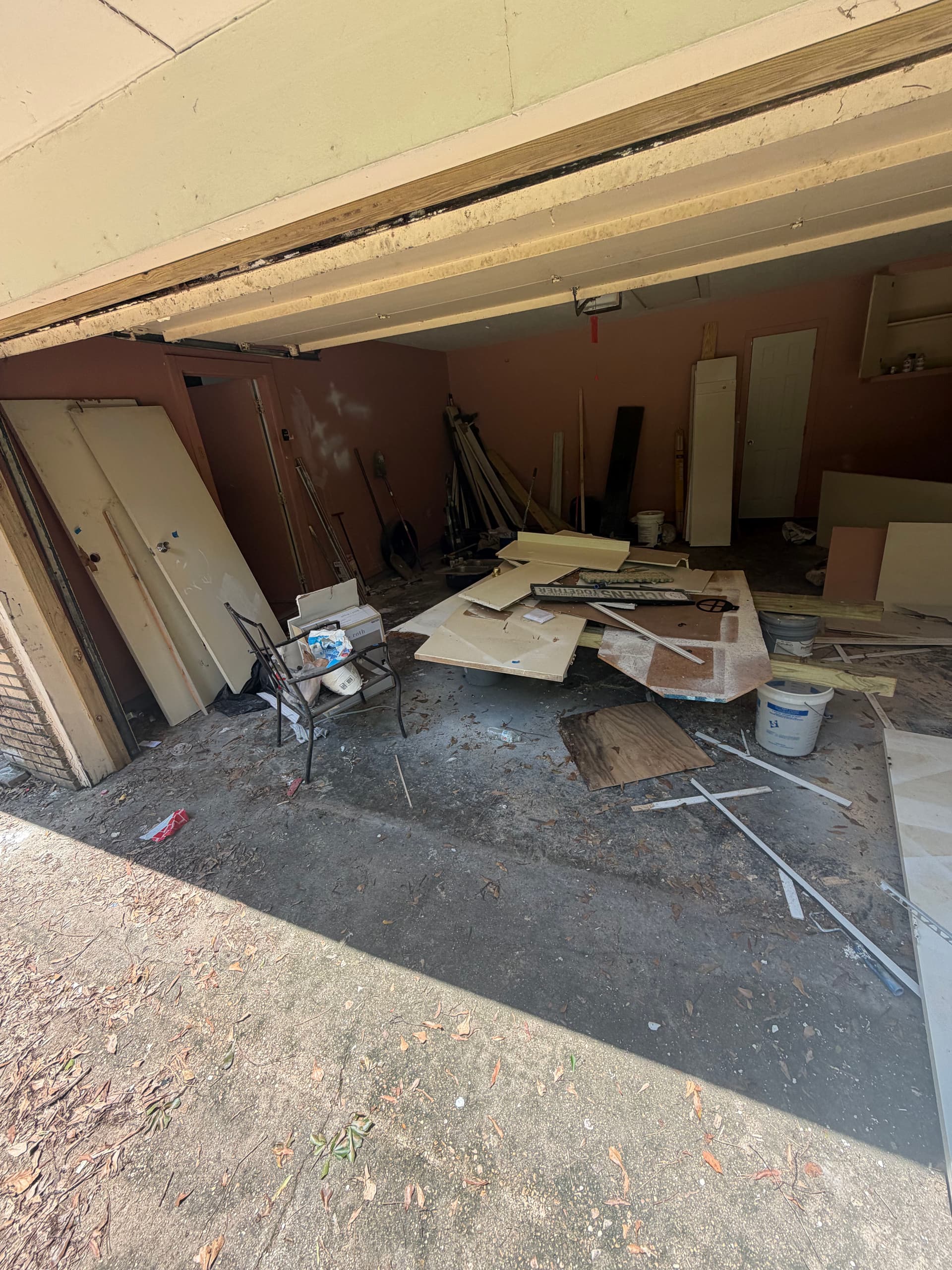 Gallery photos for Full Property Cleanout Across Central Mississippi: Image #3