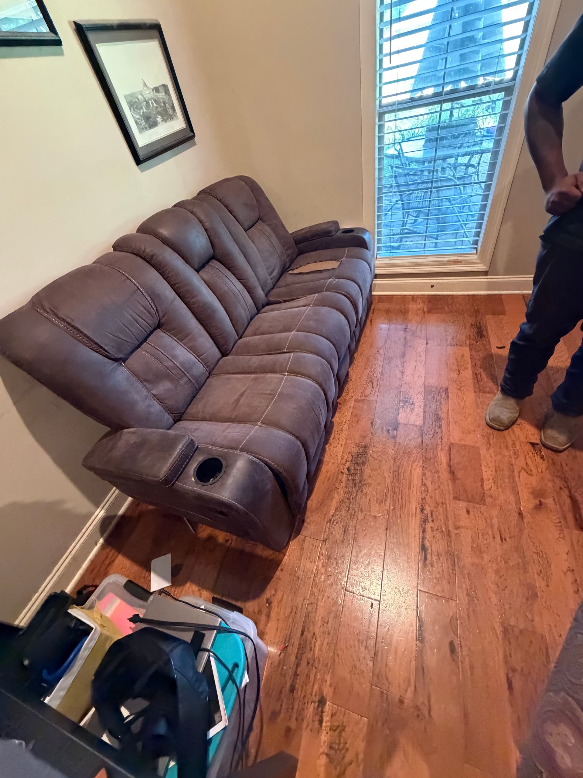 Gallery photos for Furniture and Appliance Removal Done Right in Clinton MS: Image #1
