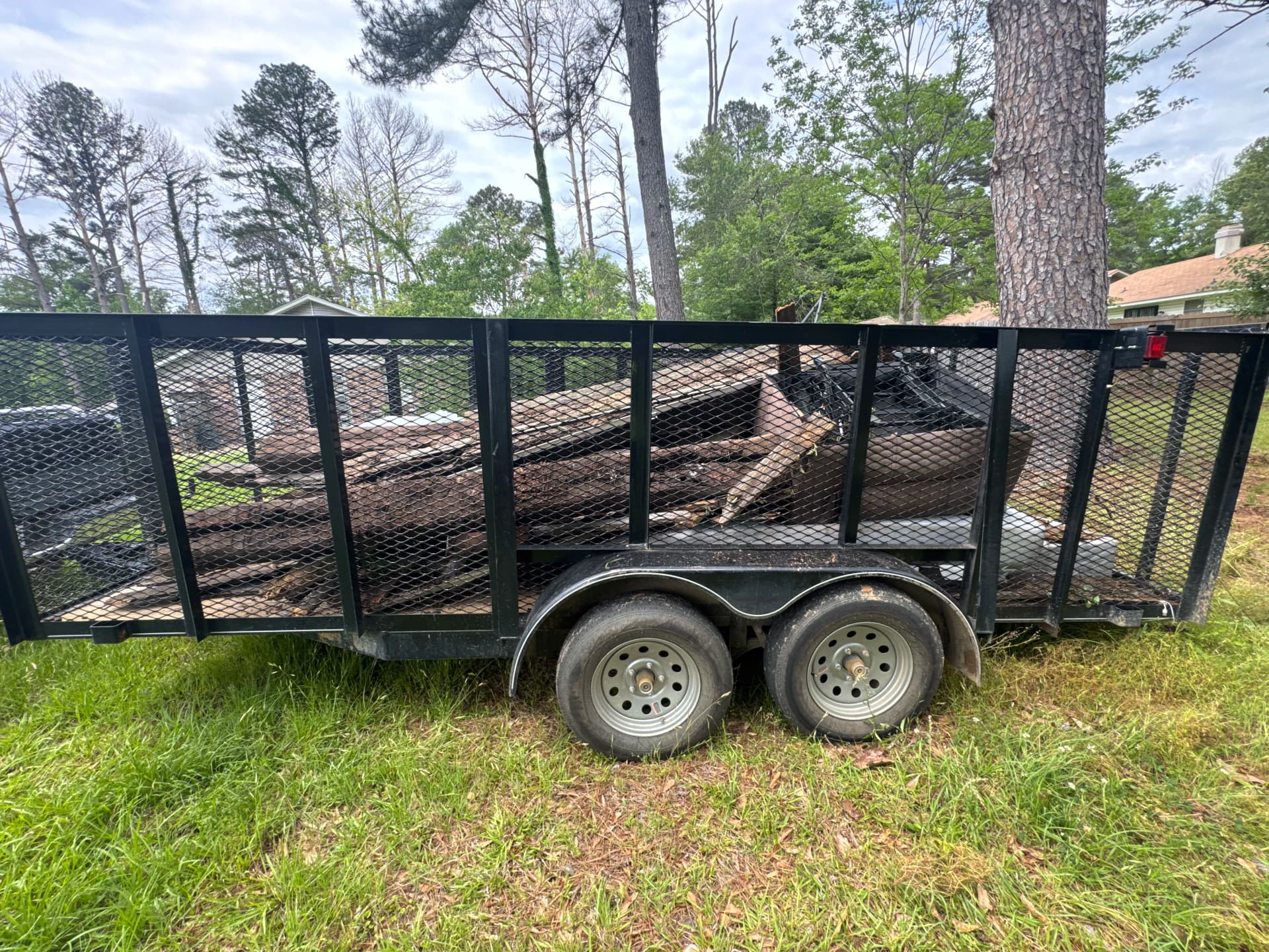 Gallery photos for Wood Debris Removal Clears a Jackson MS Backyard: Image #1