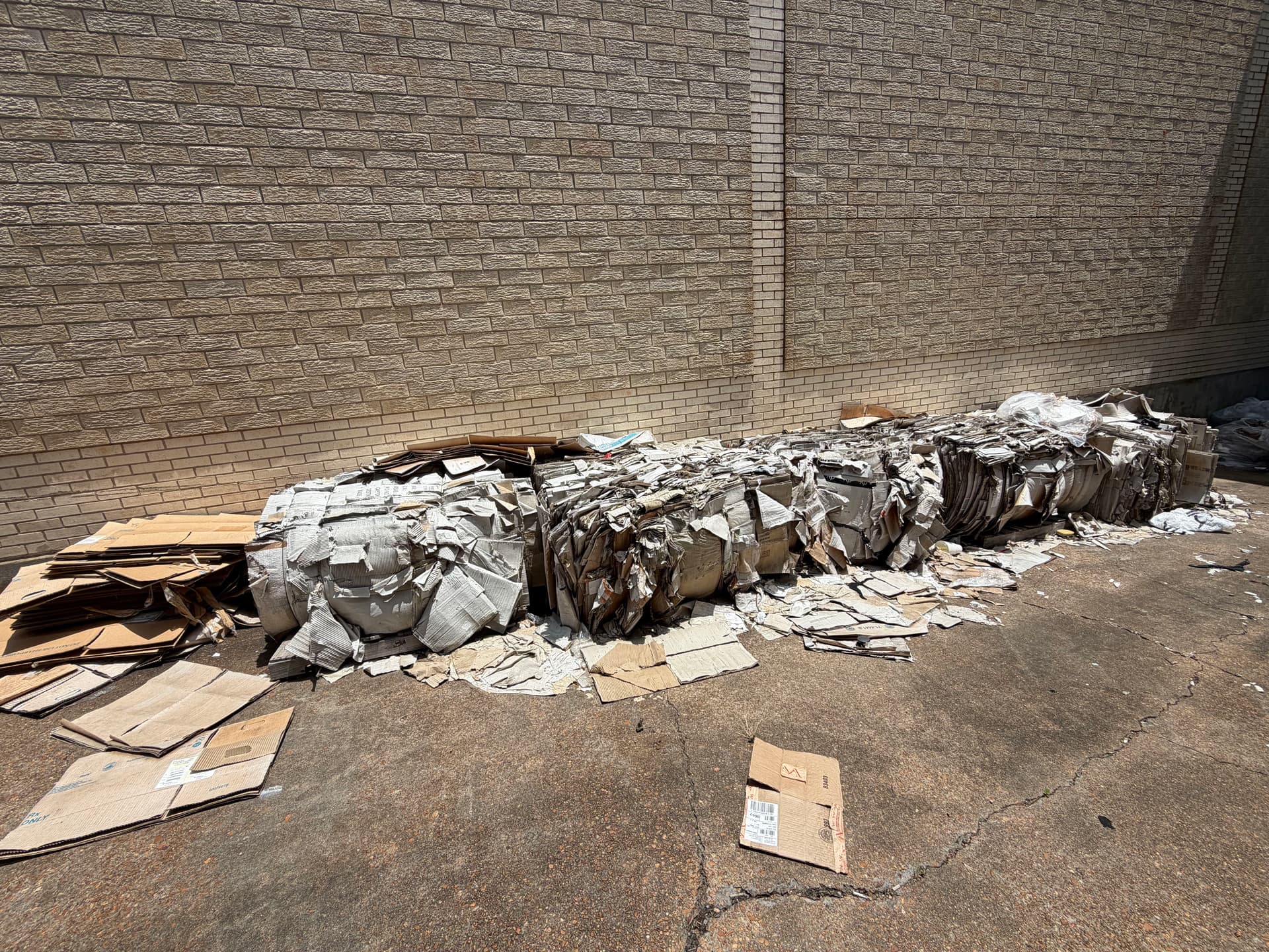 Gallery photos for Cardboard Bale Removal for a Local Business in Greenville MS: Image #1