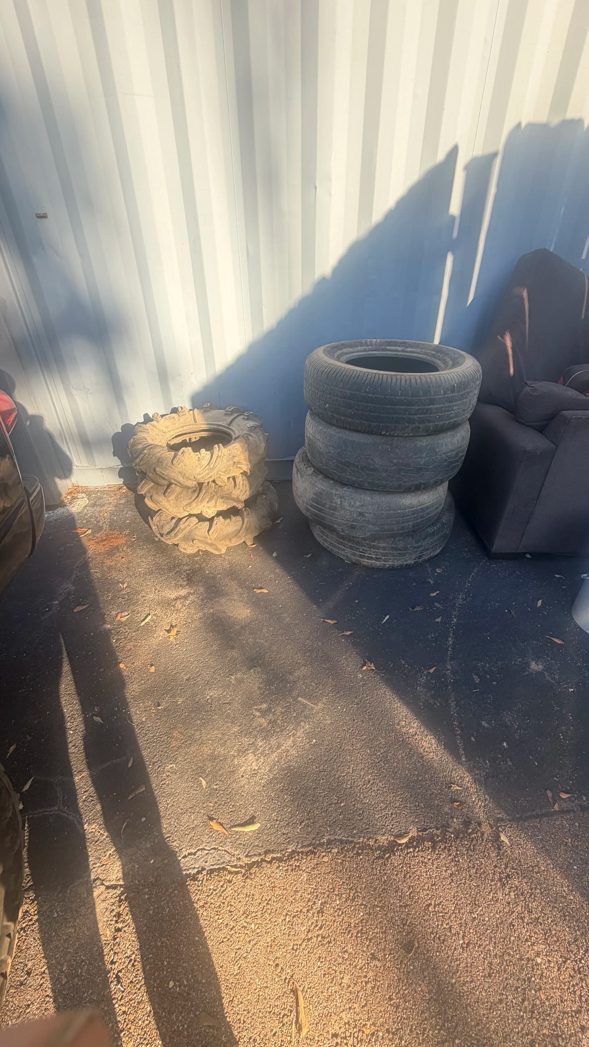 Gallery photos for Old Tire Removal Clears Up Space in Pearl MS: Image #1