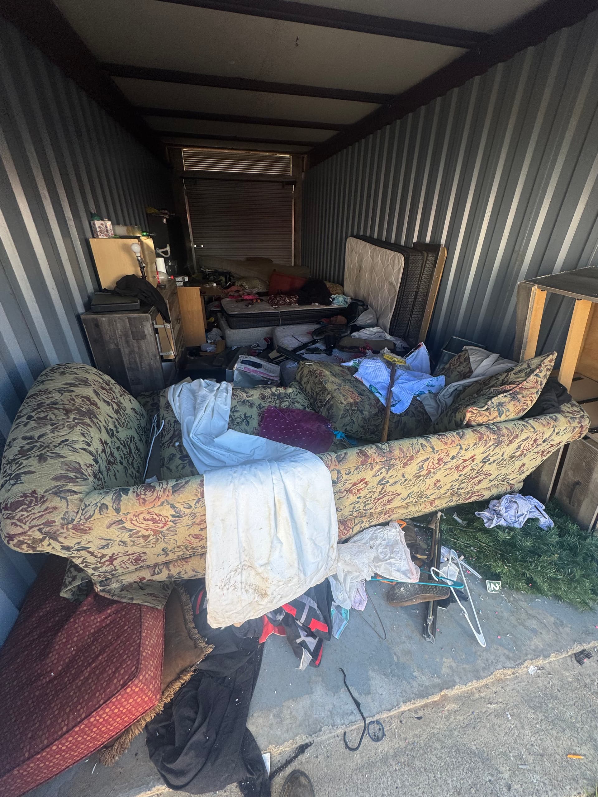 Storage Unit Clutter Busted - Professional Clean Out image