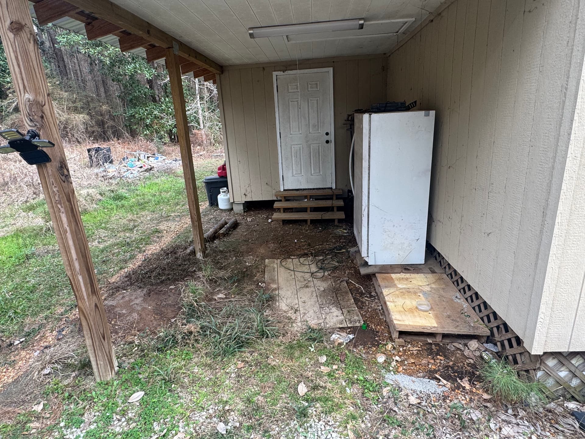 Clutter-Free Outdoor Spaces Made Easy