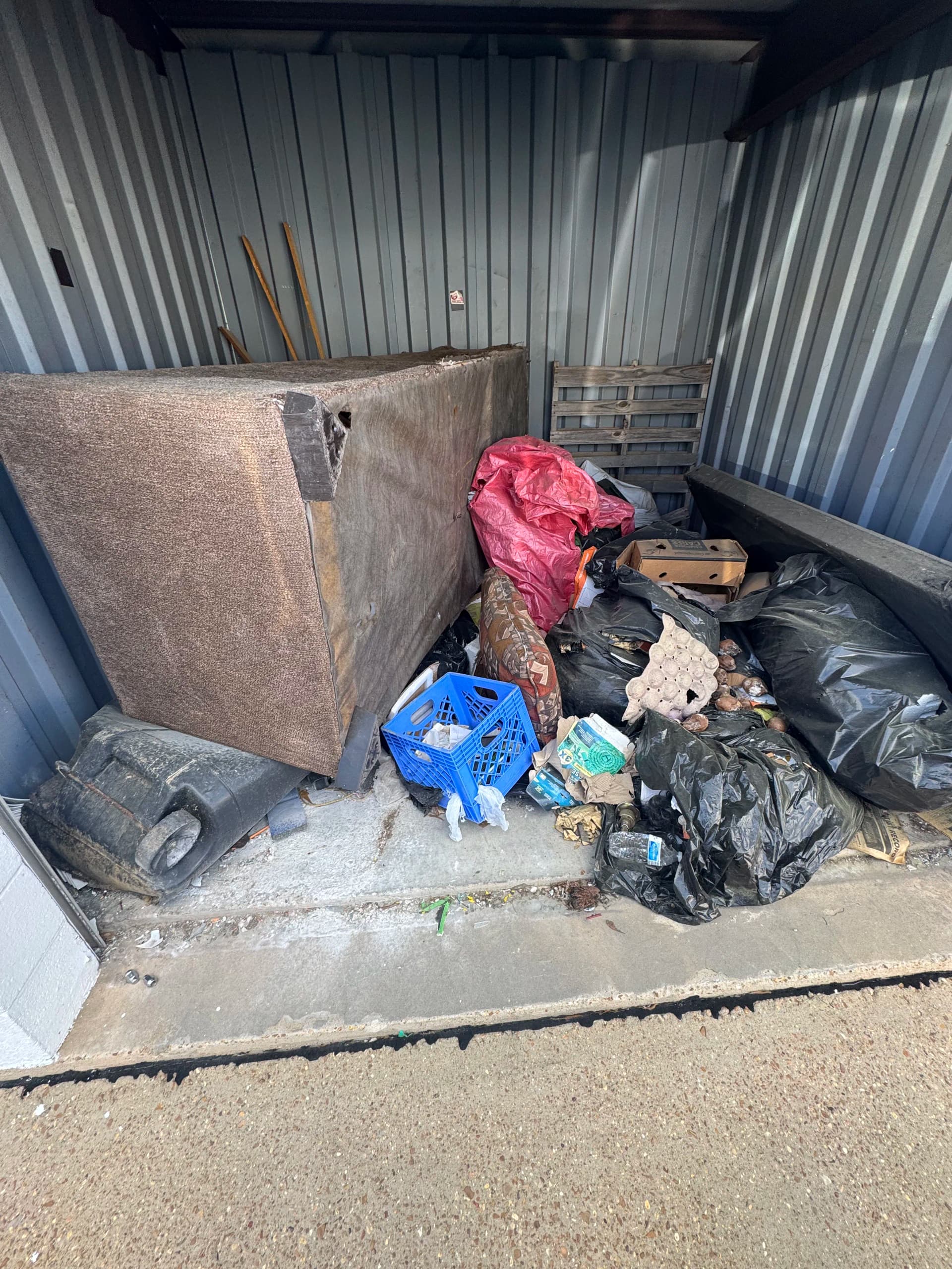 Storage Unit Cleanouts Across Central Mississippi image