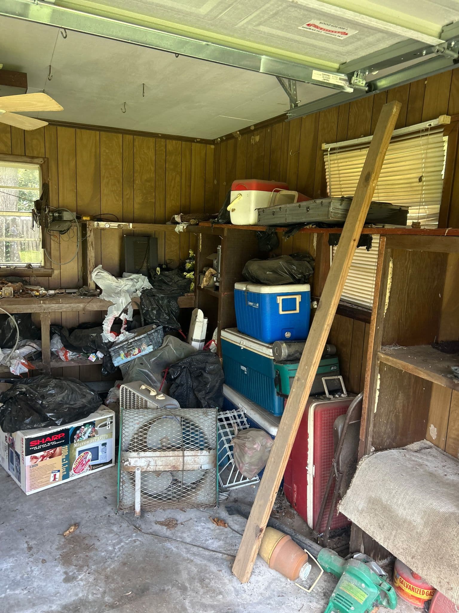Gallery photos for Full House Cleanout Completed in Forest MS: Image #2