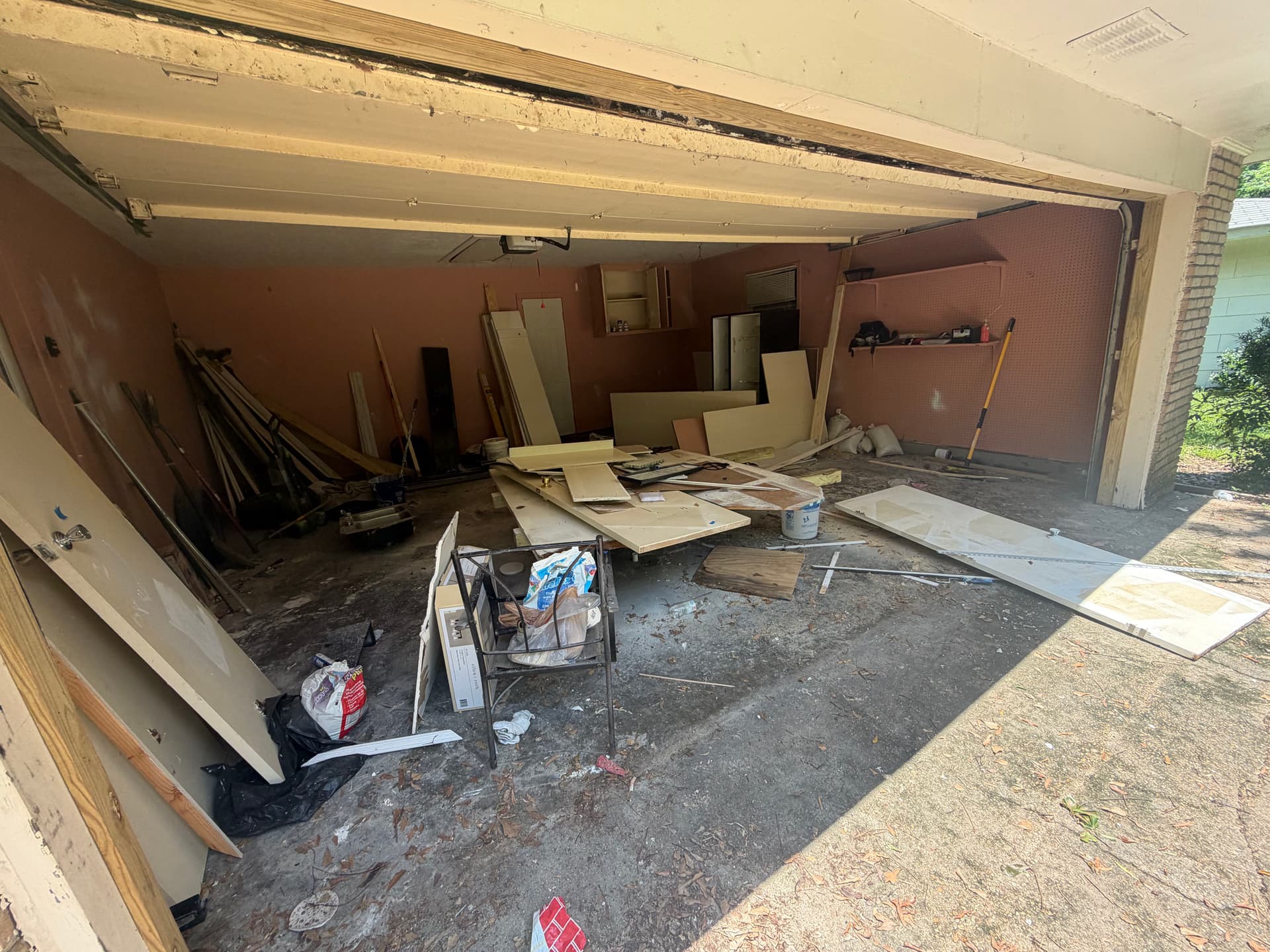 Gallery photos for Full Property Cleanout Across Central Mississippi: Image #4