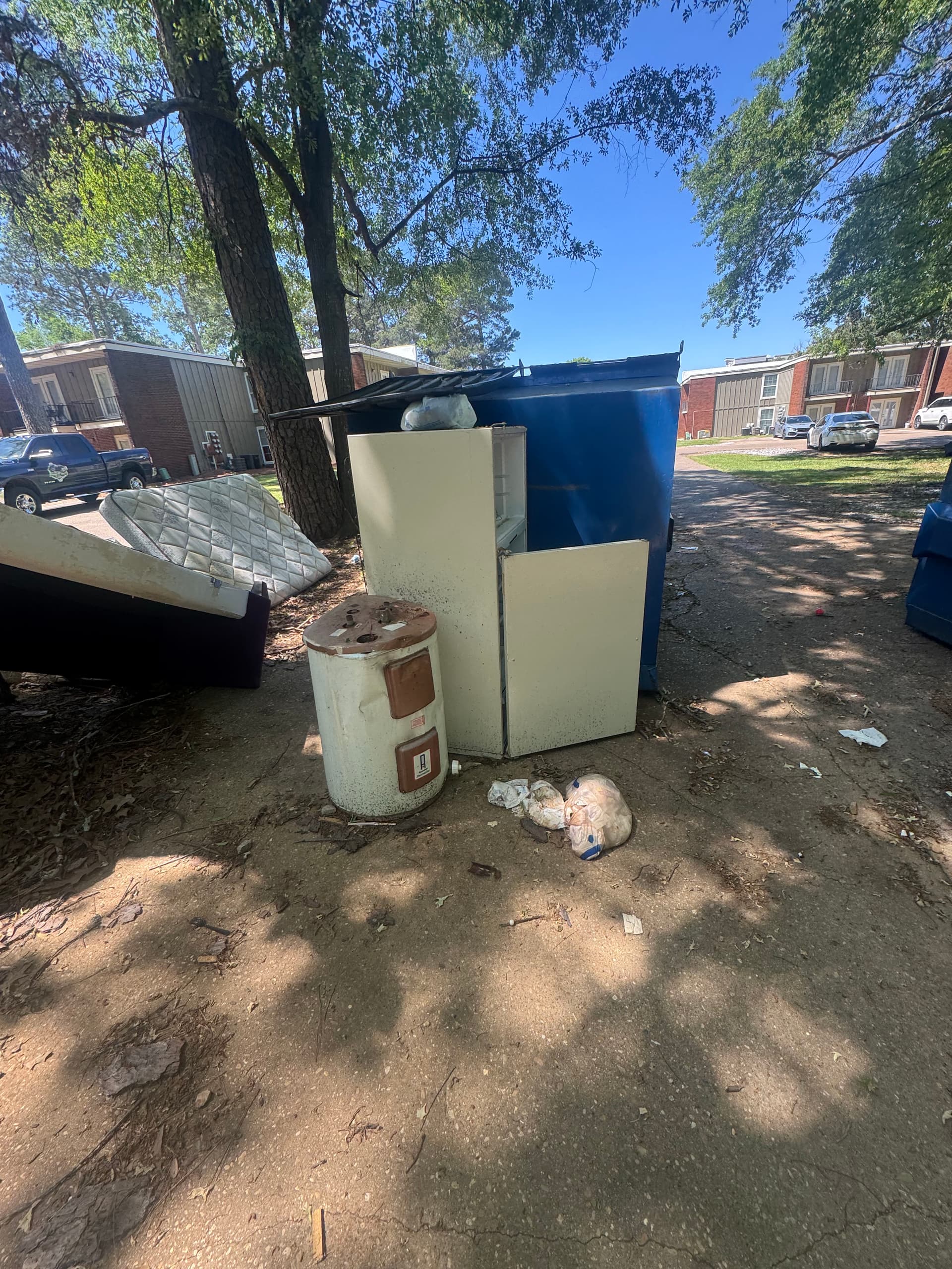 Gallery photos for Bulk Trash and Mattress Removal at an Apartment Complex: Image #1