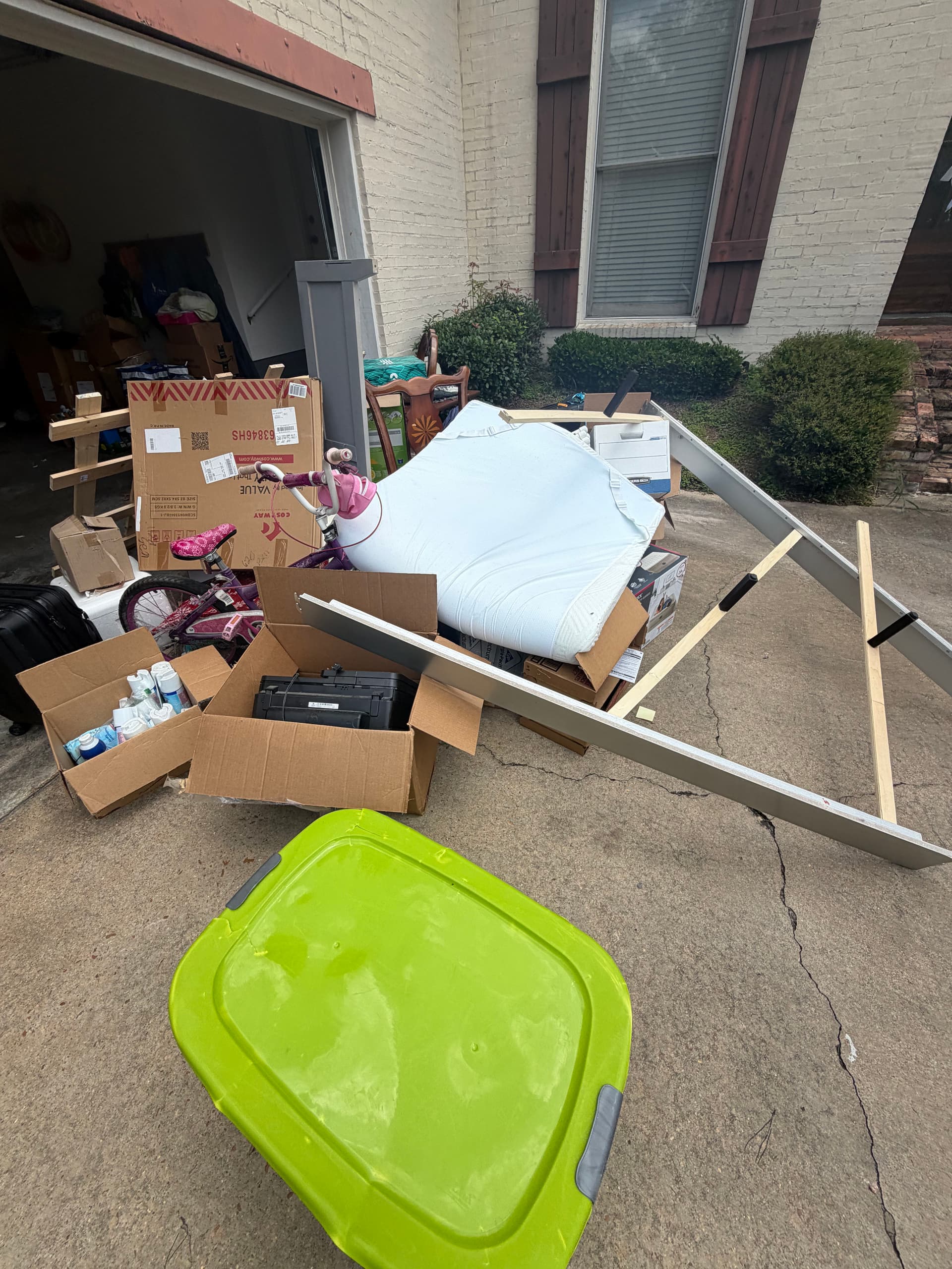 Gallery photos for Garage Cleanout Gets a Ridgeland, MS Home Back on Track: Image #1