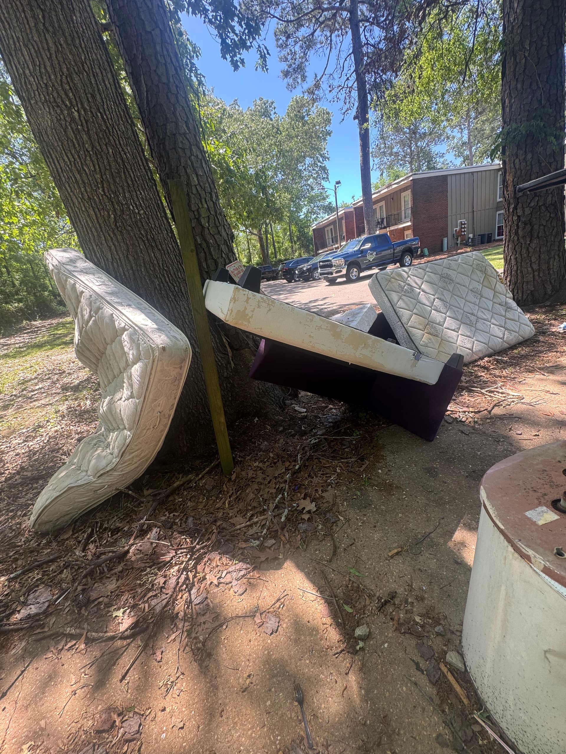 Bulk Trash and Mattress Removal at an Apartment Complex image