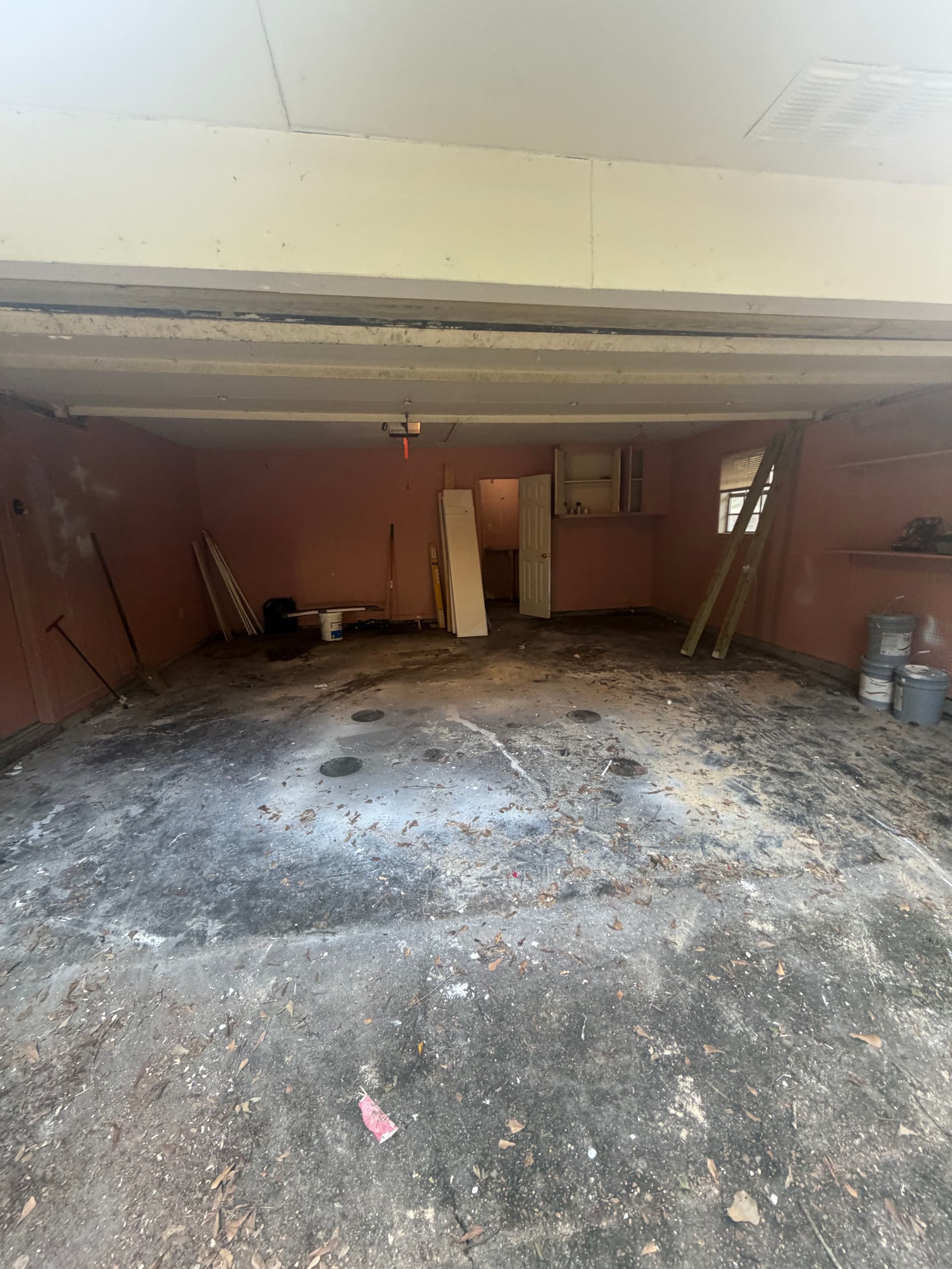Gallery photos for Full Property Cleanout Across Central Mississippi: Image #6
