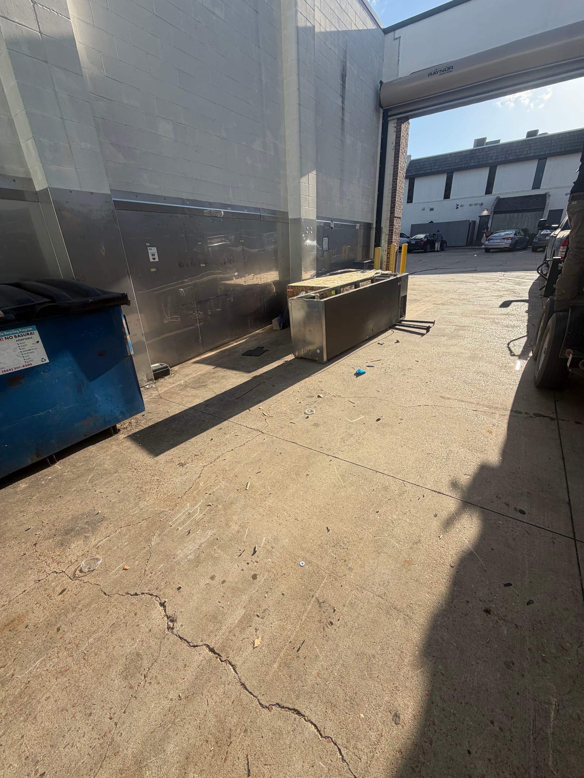 Gallery photos for Commercial Remodel Debris Hauled Out Same Day: Image #2