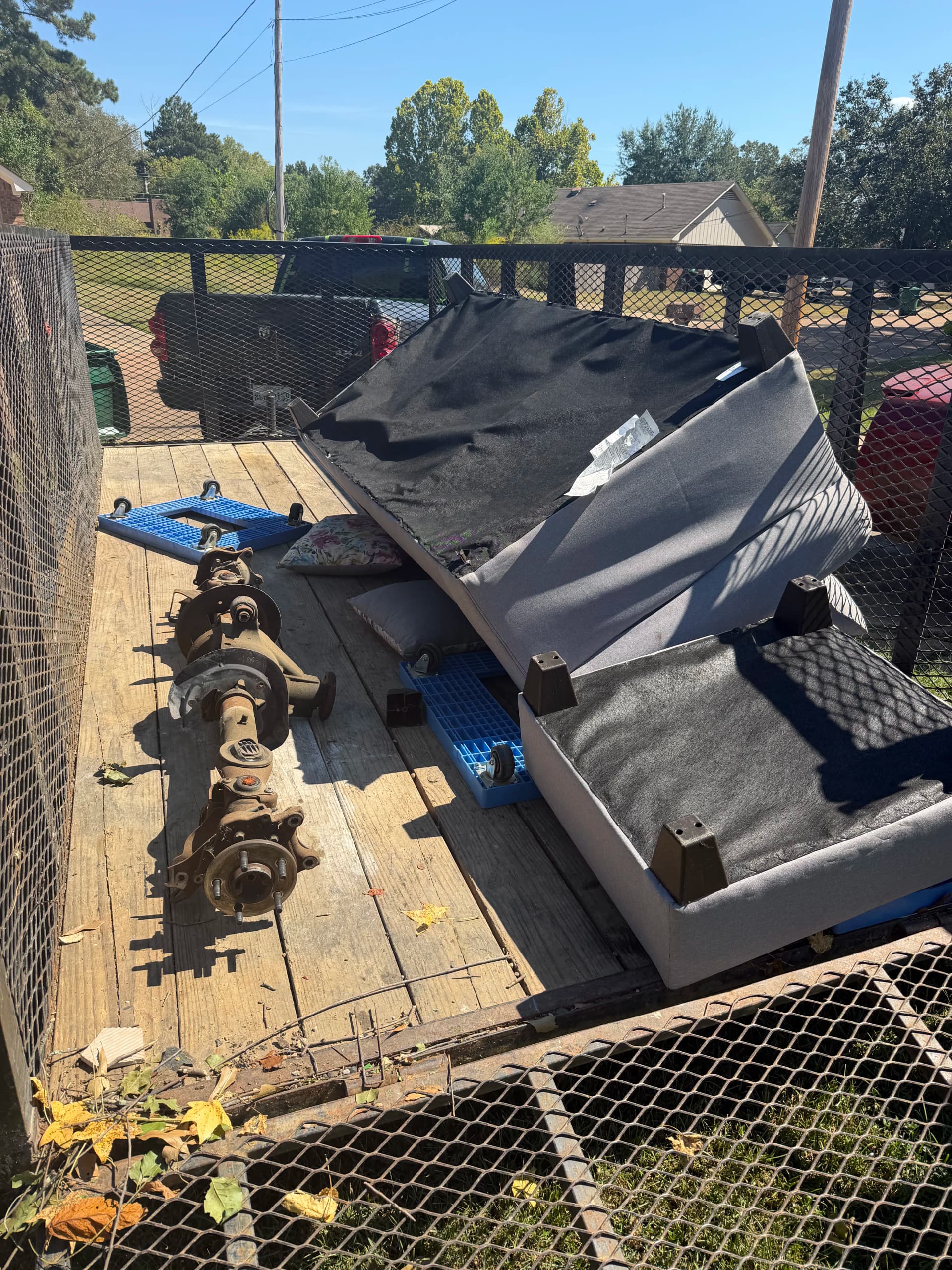 Gallery photos for Furniture and Heavy Debris Removal in Brandon and Jackson MS: Image #3