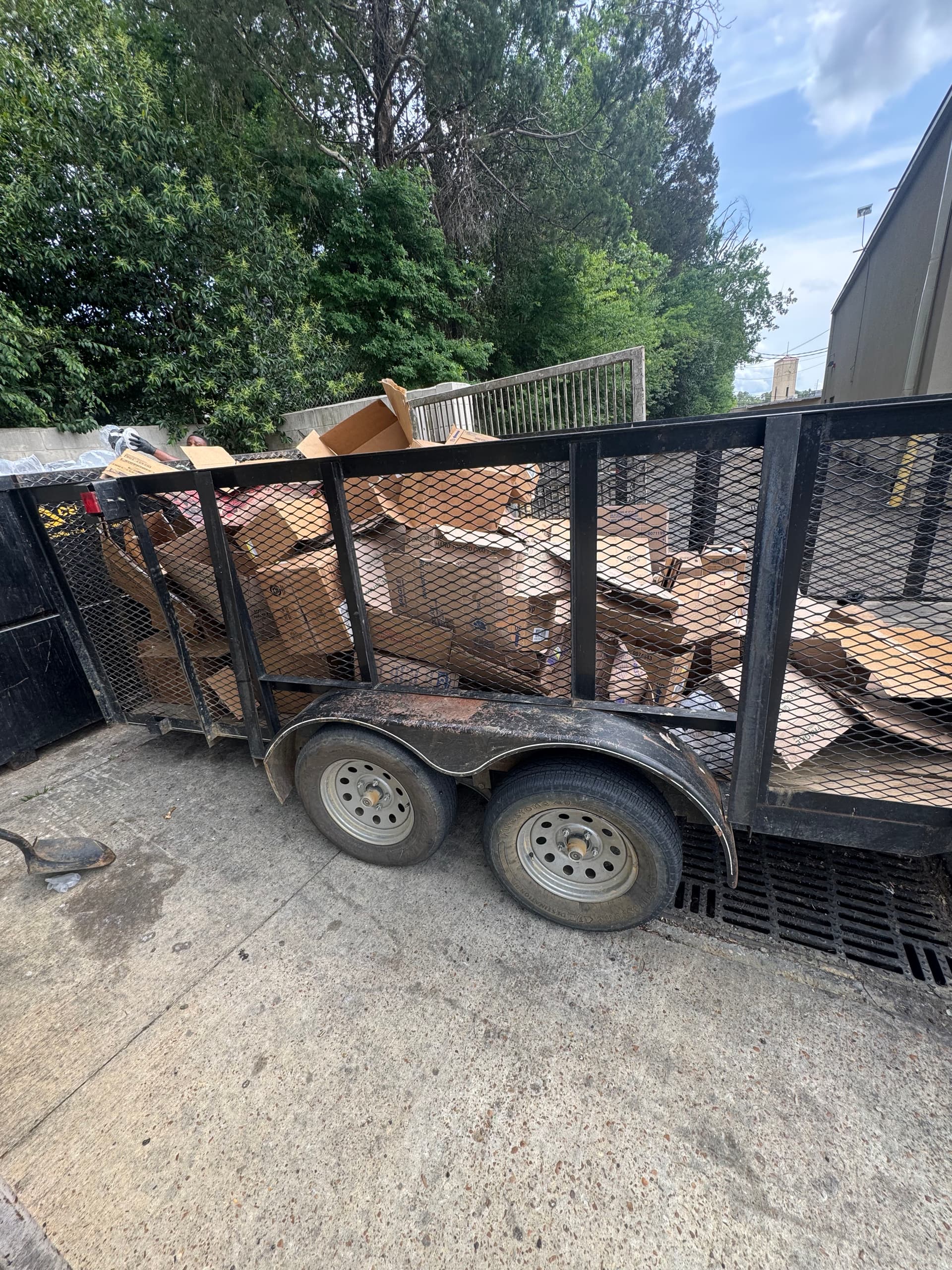 Gallery photos for We Haul Refrigerators, Clear Overflowing Dumpsters and More: Image #3