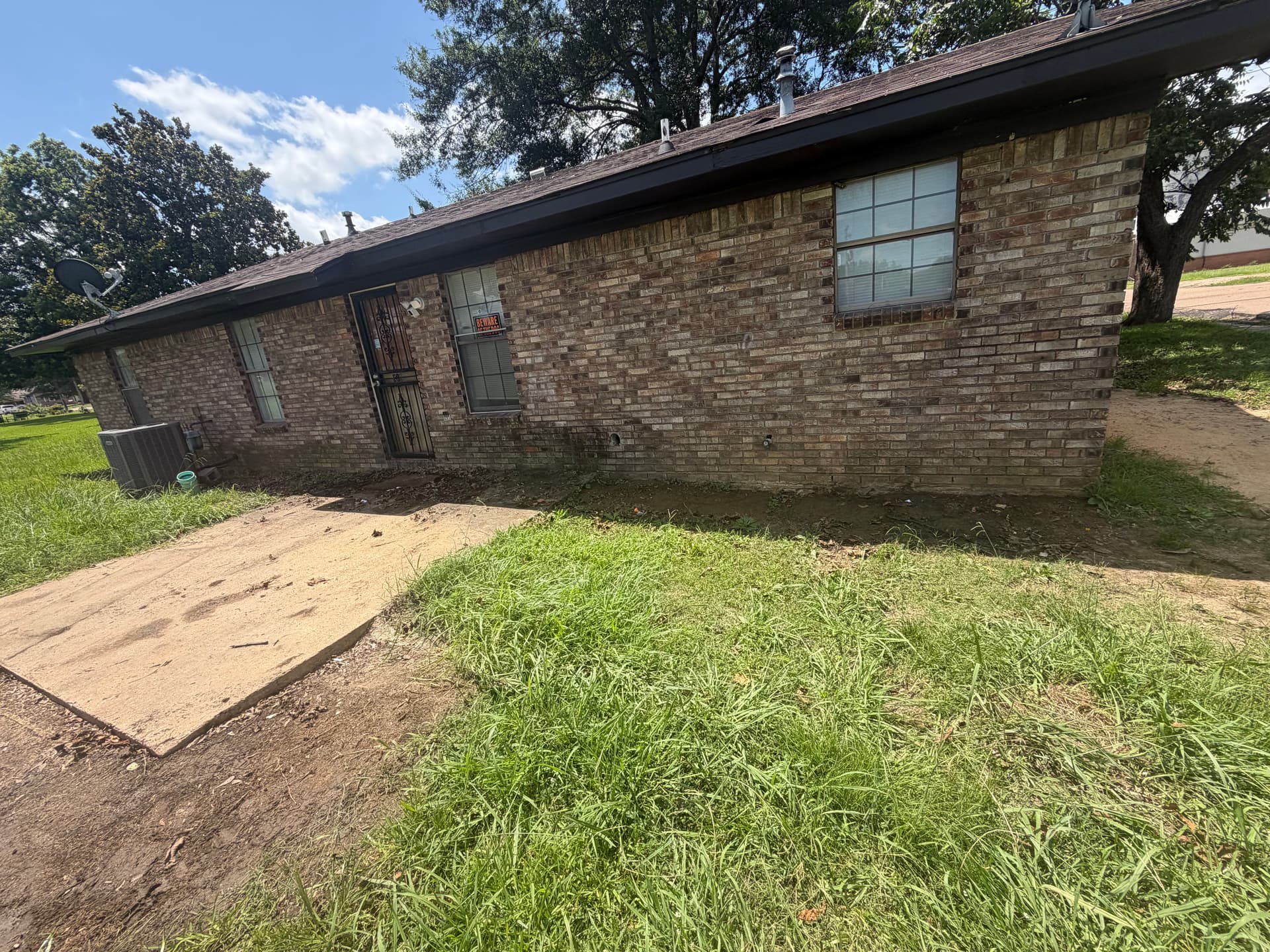 Gallery photos for Full Property Cleanout Across Central Mississippi: Image #1