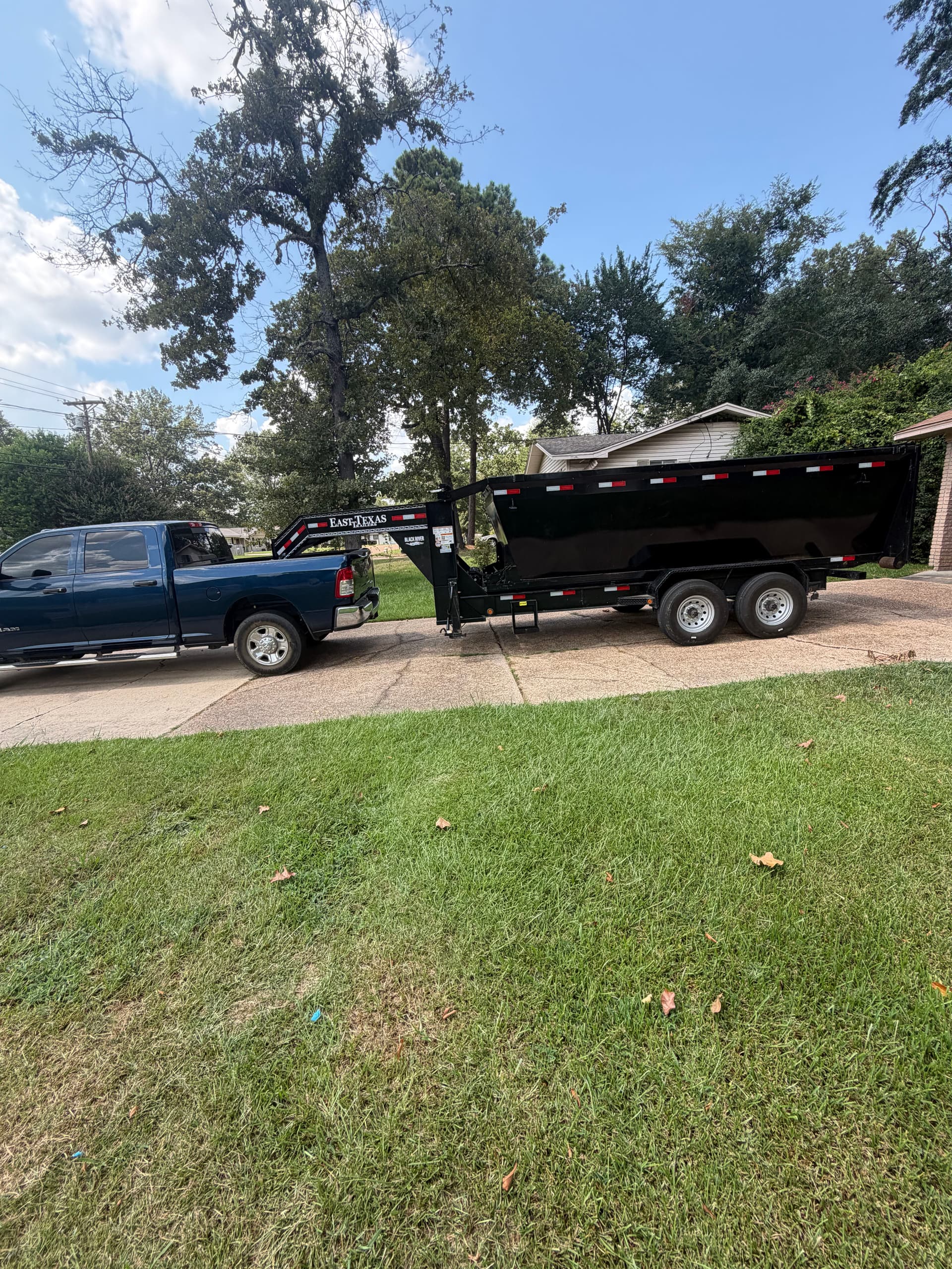 Gallery photos for Pearl MS House Cleanout Including Trampoline Removal: Image #6