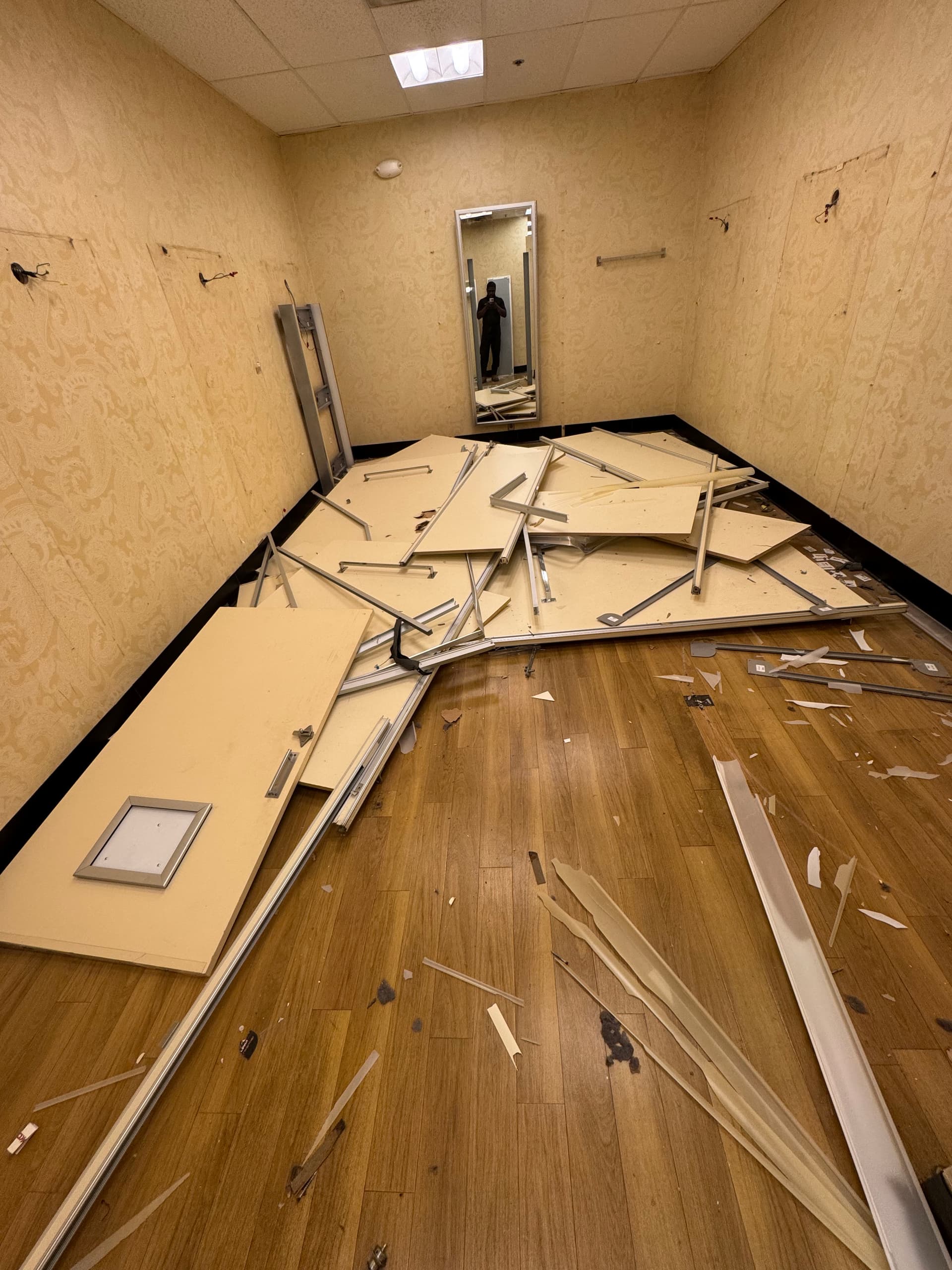 Gallery photos for Advanced Clean-Up at T.J. Maxx: Image #3