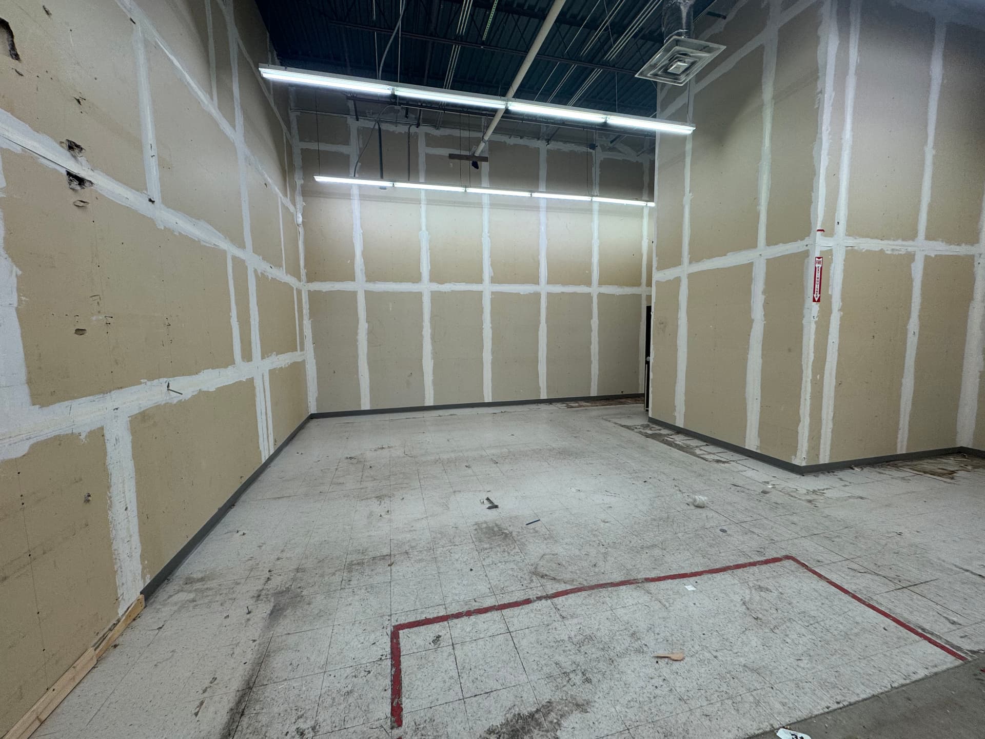 Gallery photos for Efficient Debris Removal and Clean Out Services: Image #3