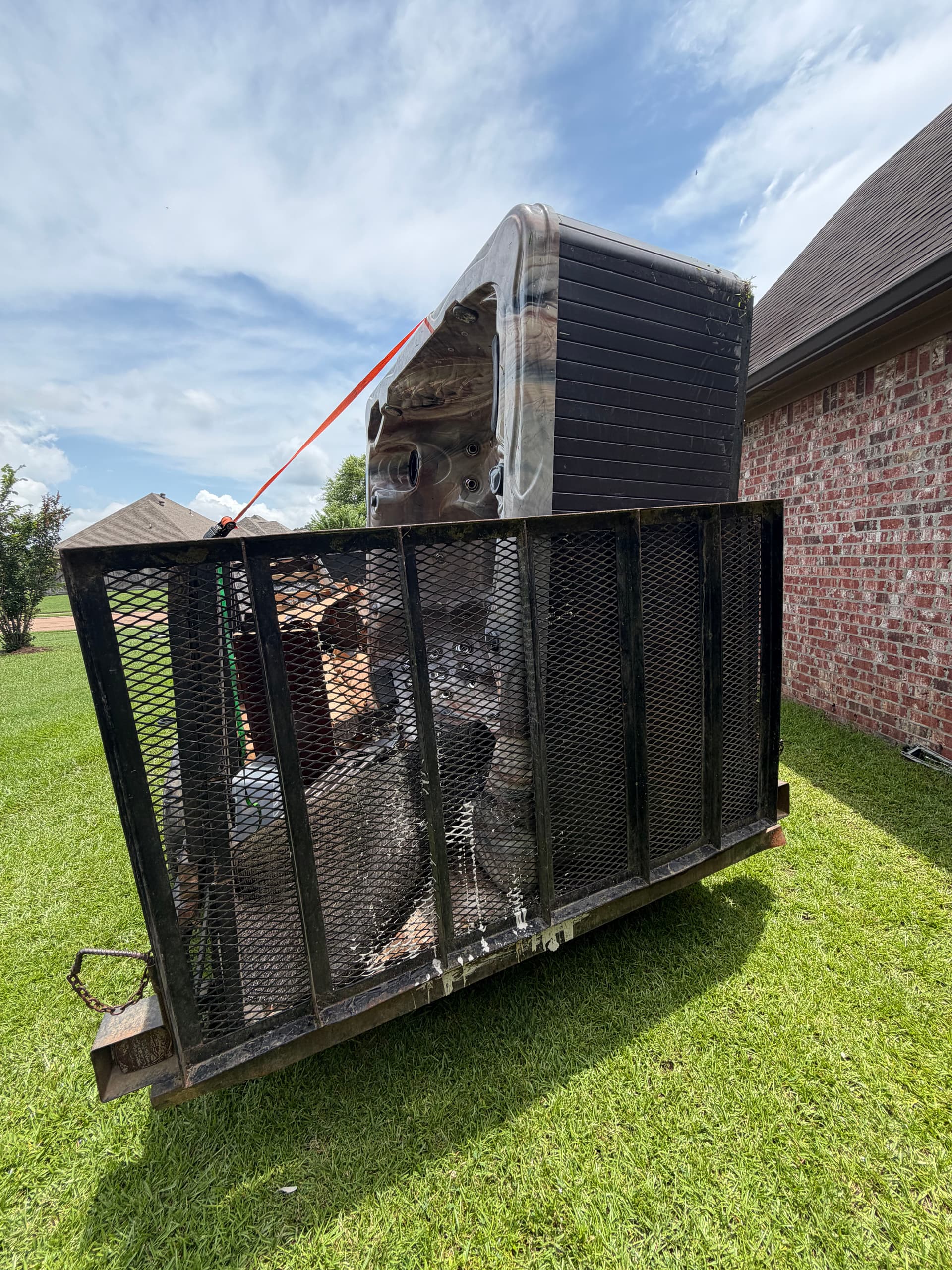 Gallery photos for Hot Tub and Couch Removal Done Right in Brandon MS: Image #2