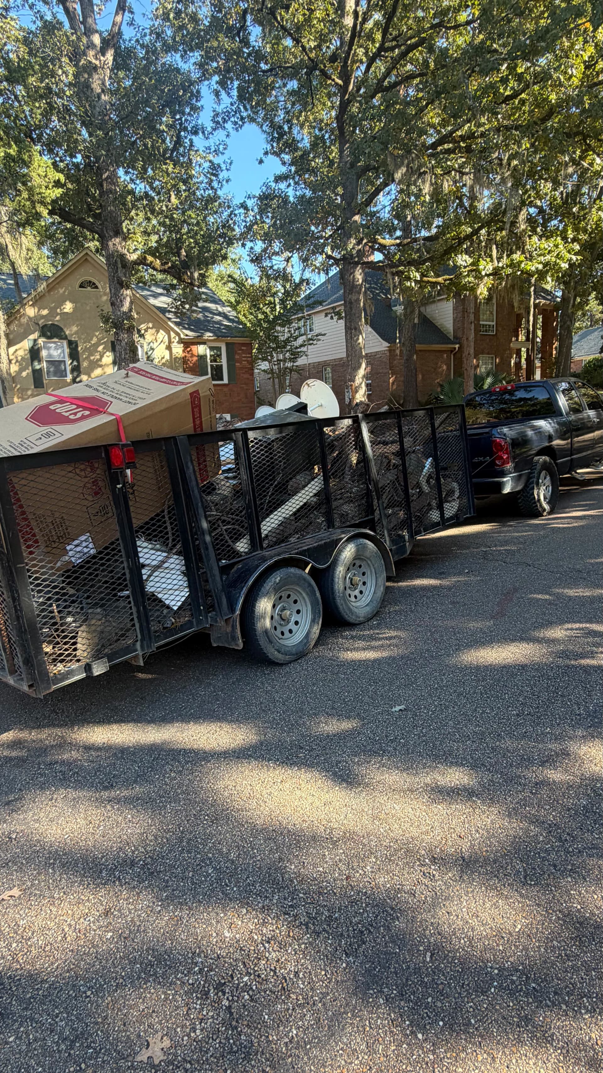 Gallery photos for Outdoor Junk Removal Clears Side of Home in Ridgeland MS: Image #4