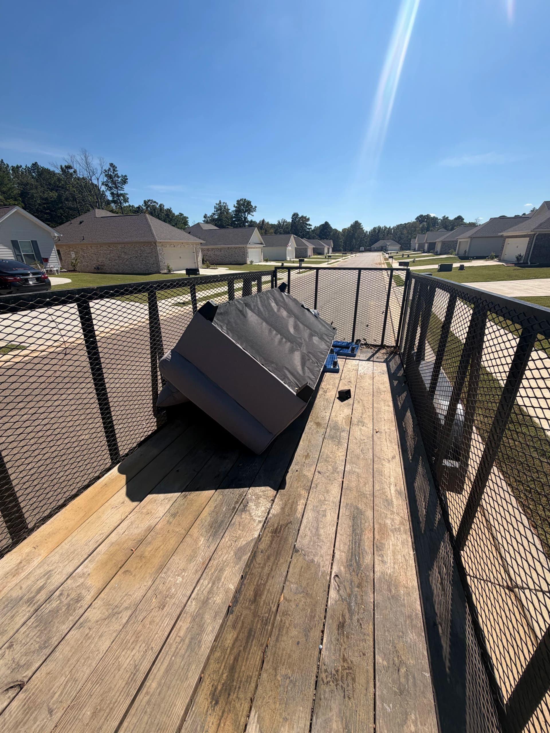 Furniture and Heavy Debris Removal in Brandon and Jackson MS image