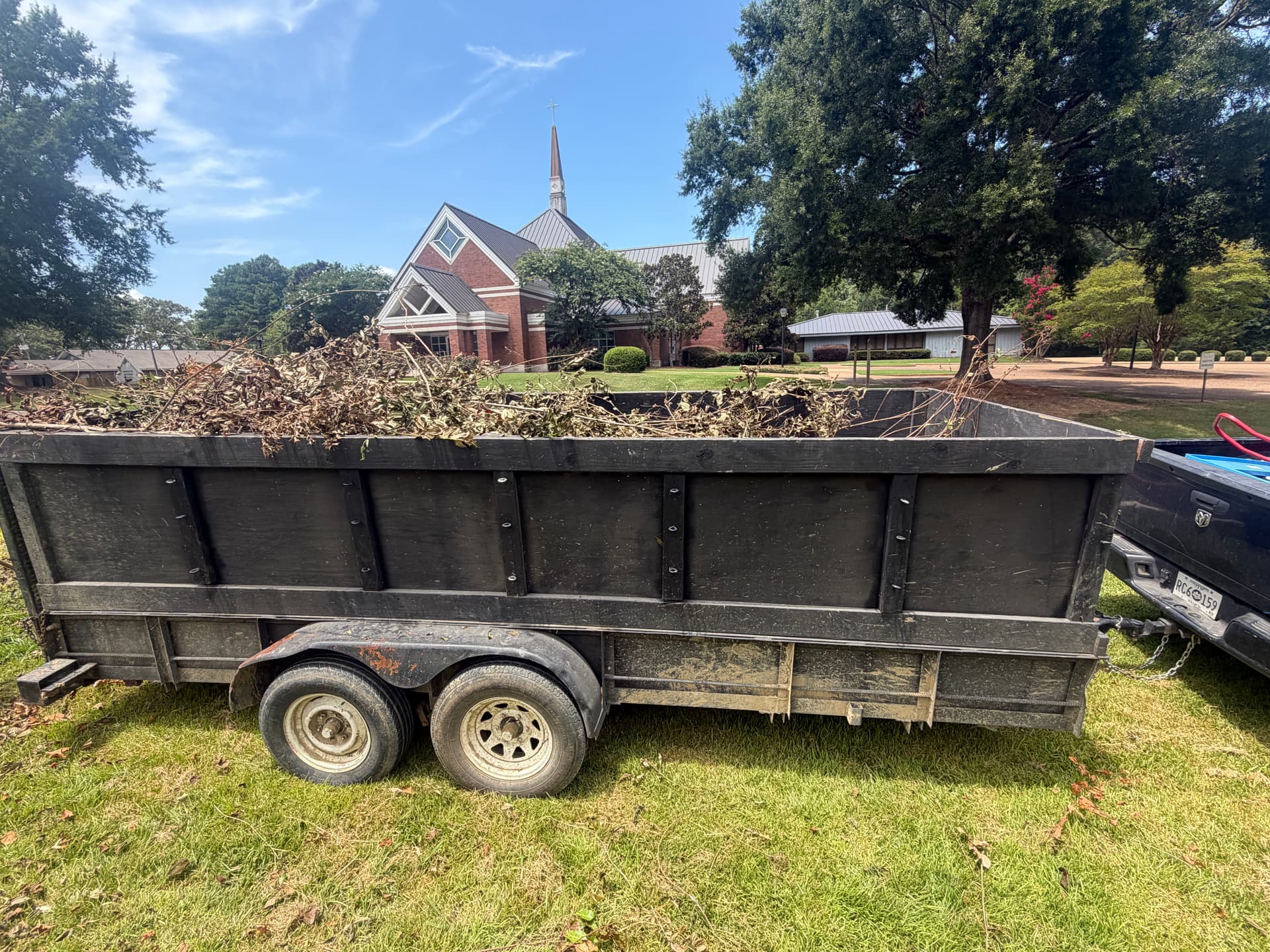 Gallery photos for Same-Day Full Cleanout in Brandon MS: Image #4
