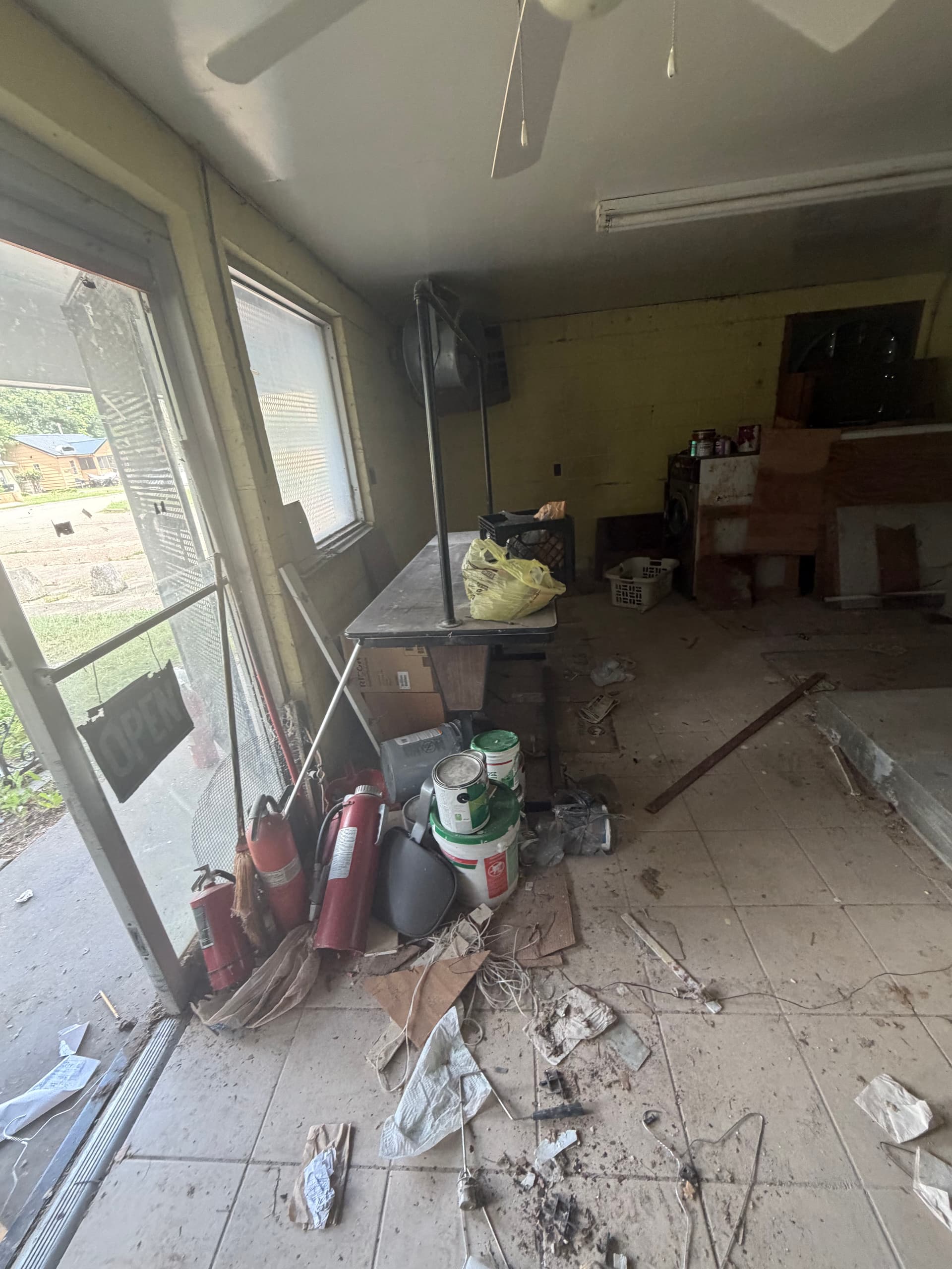 Gallery photos for Laundromat Cleanout Completed in Greenville MS: Image #2