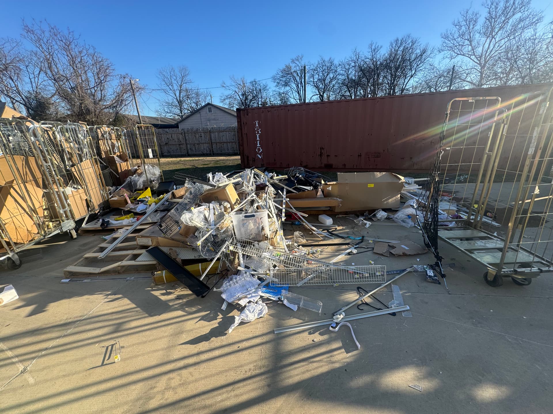 Gallery photos for Full Property Cleanout Garage Driveway and Commercial Debris Gone: Image #4
