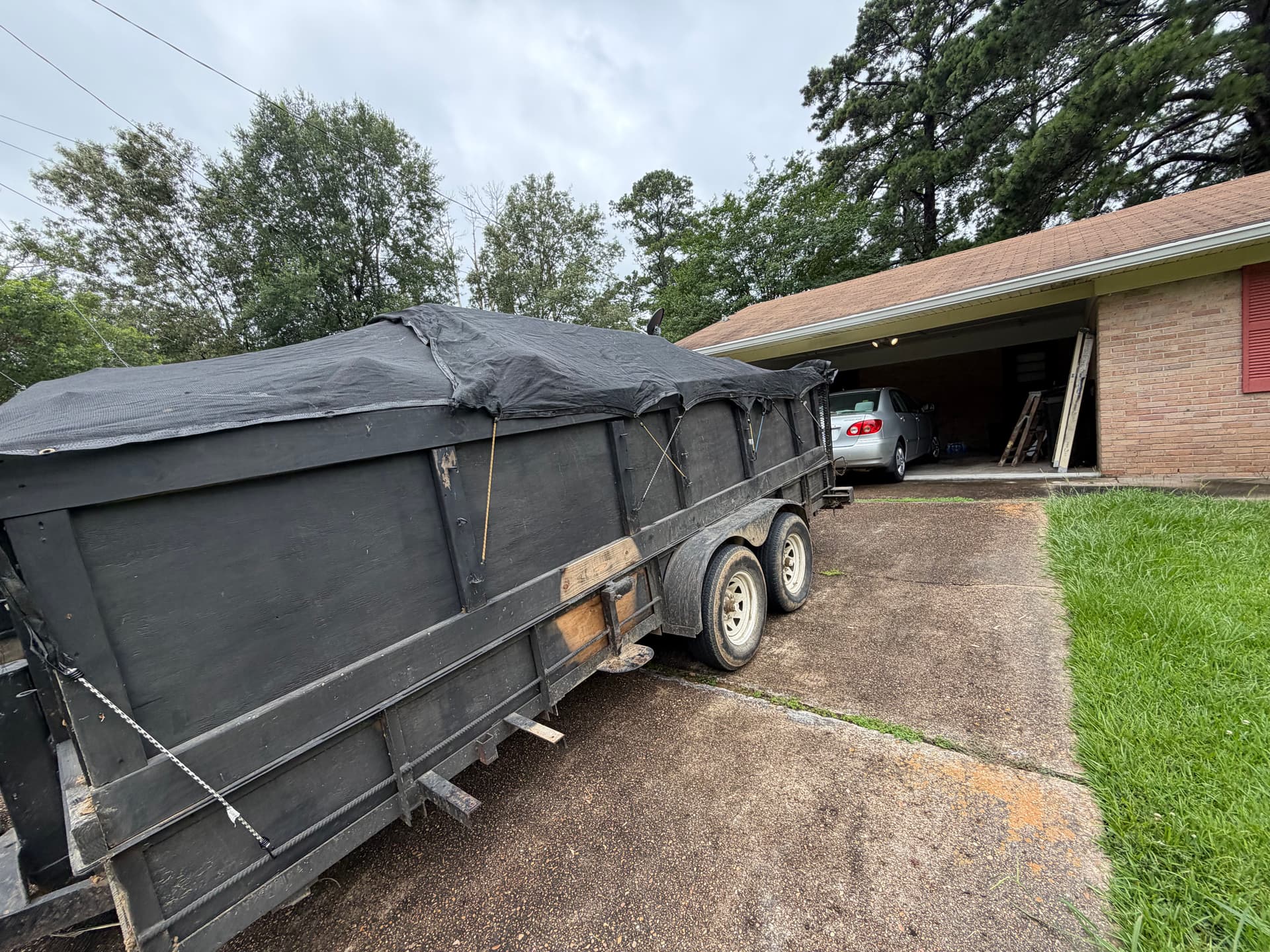 How We Load and Haul Junk the Right Way image