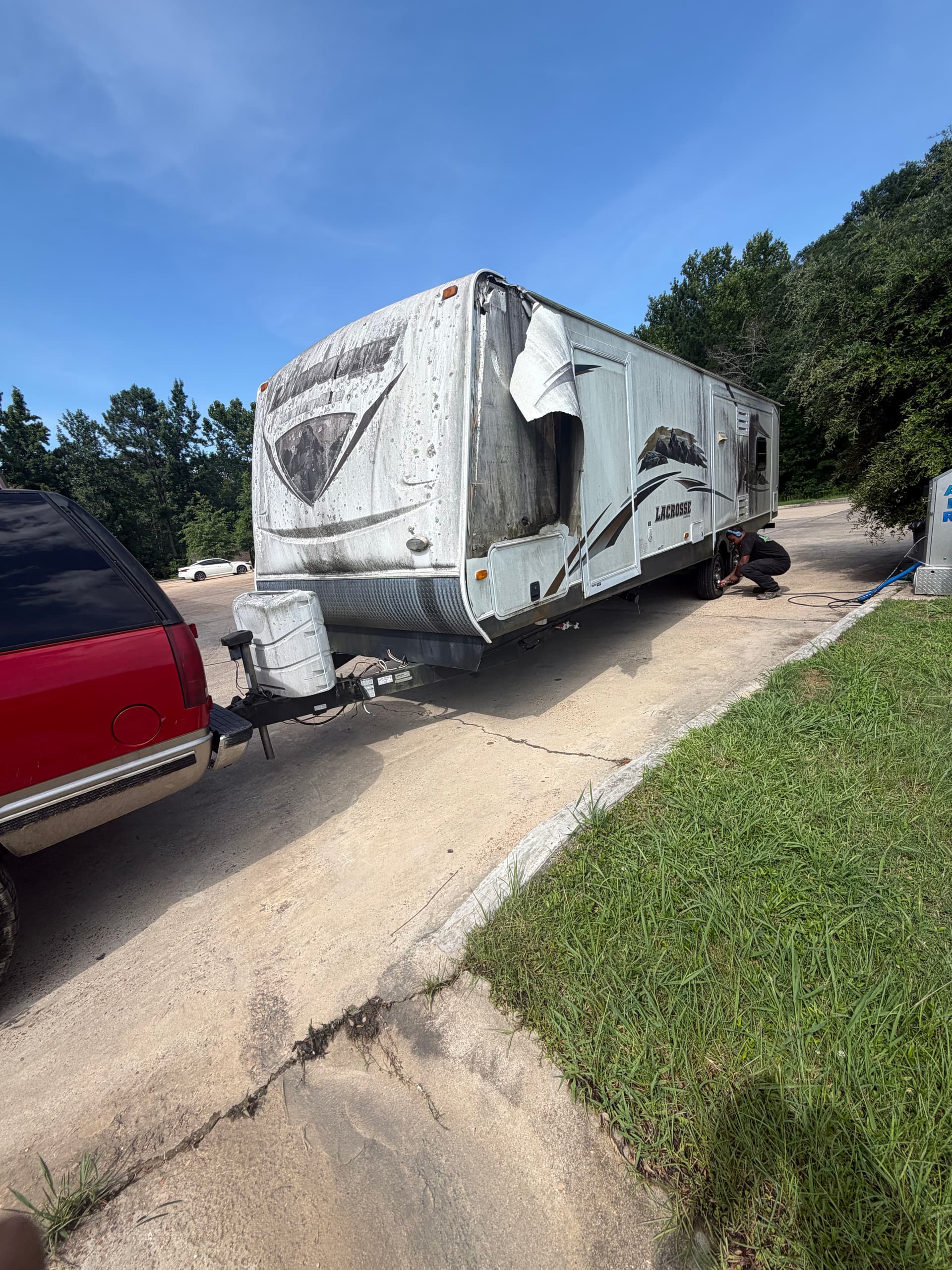 Gallery photos for Old Camper Removal Done Right in Brandon MS: Image #1
