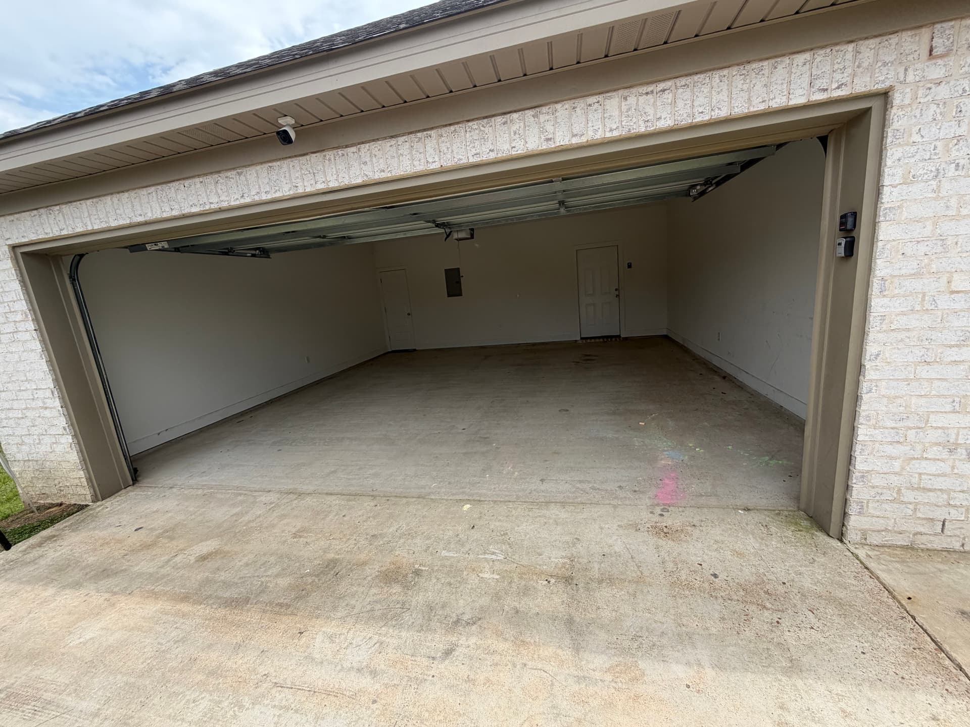 Gallery photos for Garage Cleanout Gets Brandon Homeowners Their Space Back: Image #3