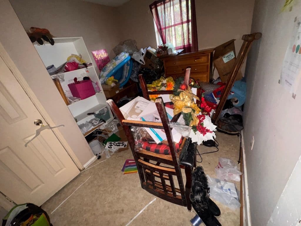 Gallery photos for Complete House Cleanout Success in Jackson: Image #2