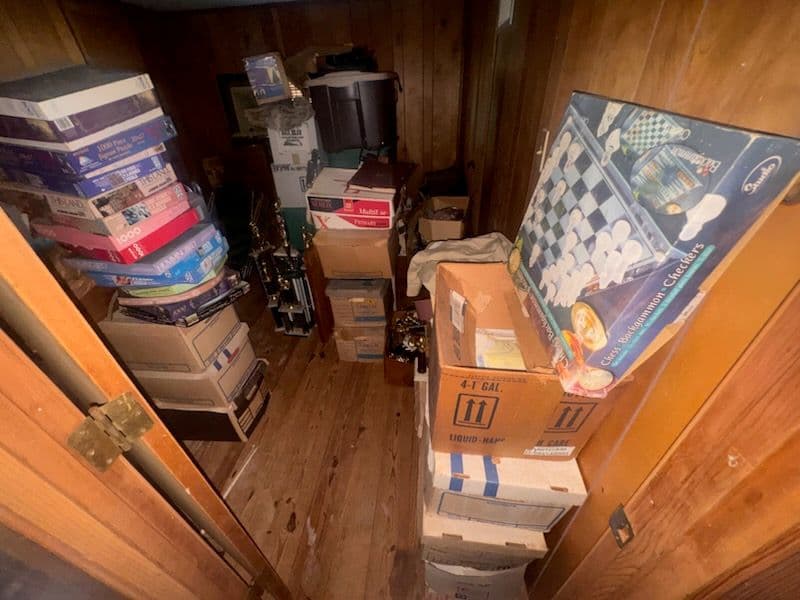 Gallery photos for Tackling Clutter in Brandon: Image #3