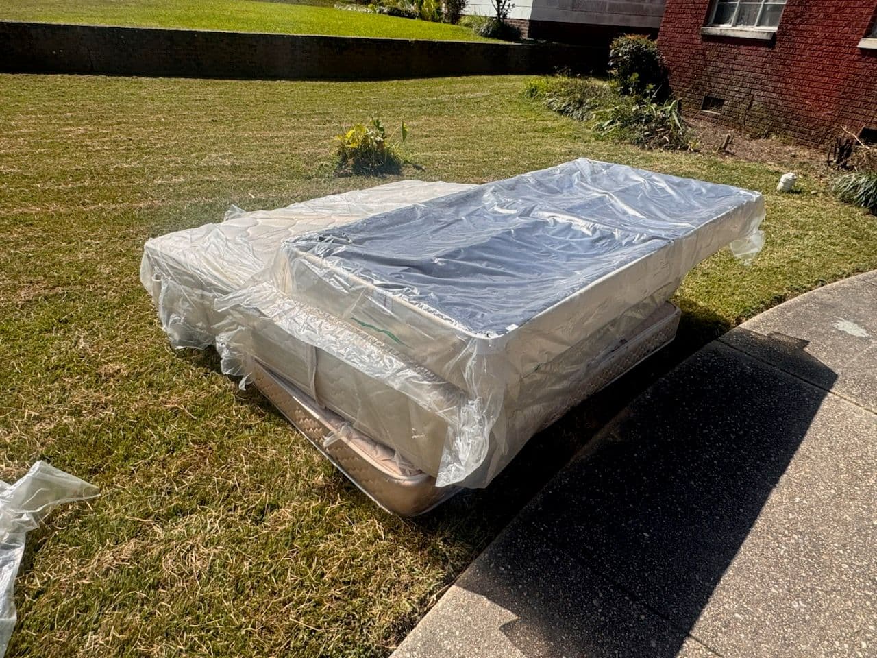 Project Quick and Hassle-Free Mattress Pickup in Jackson image