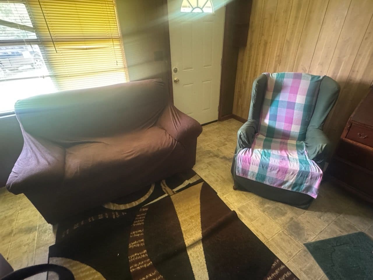 Gallery photos for Quick and Easy Furniture Removal in Monticello MS: Image #1