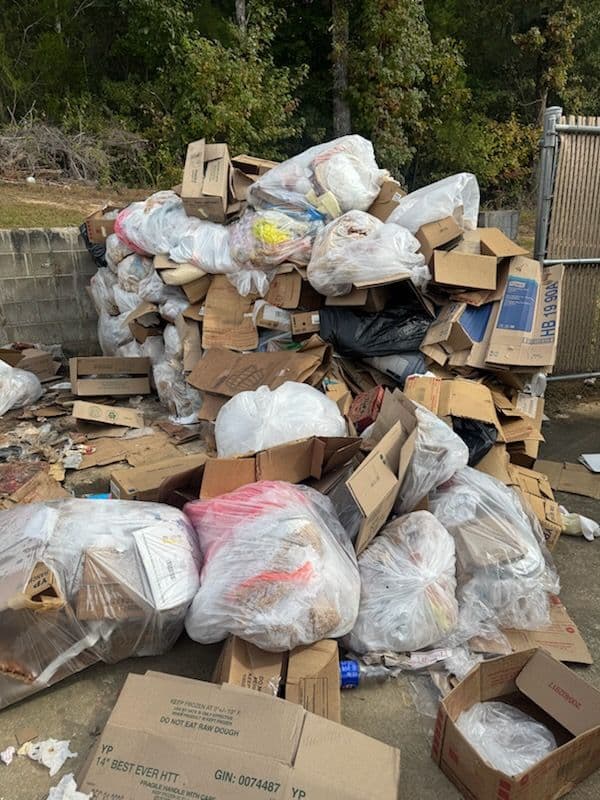 Gallery photos for Dumpster Enclosure Cleanup at Pizza Hut in Louisville: Image #3