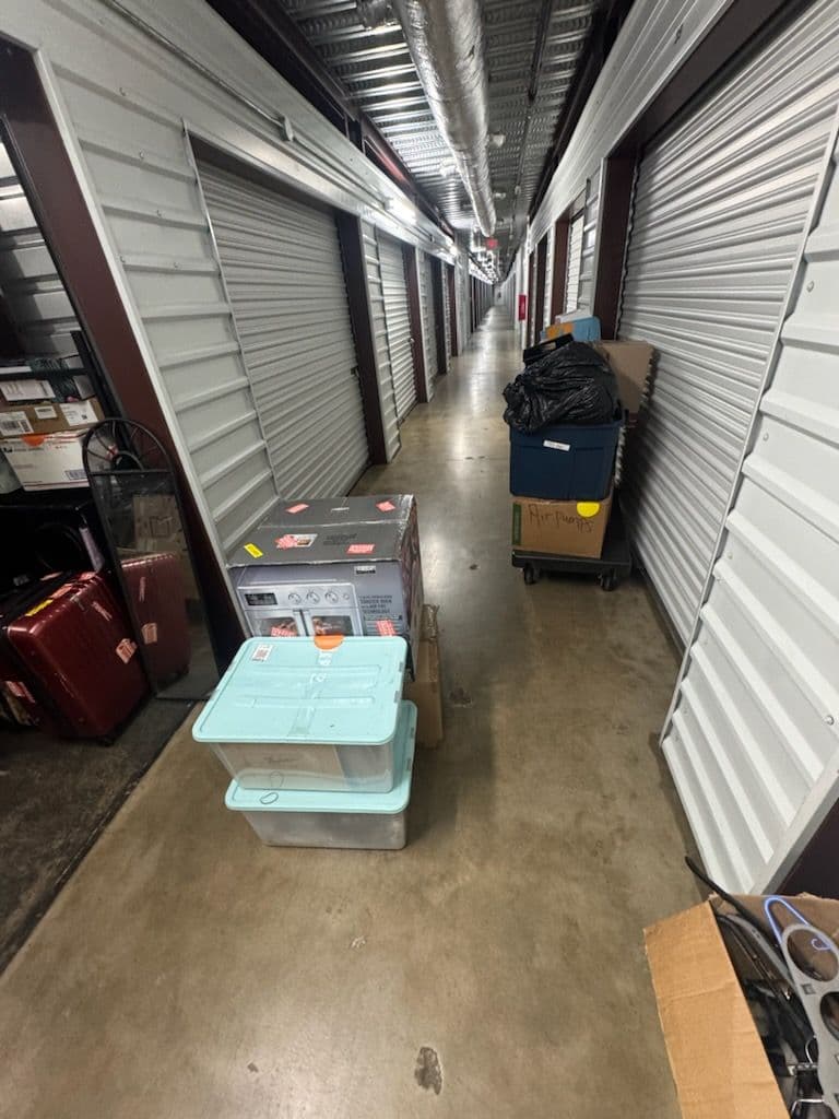 Gallery photos for Effortless Storage Unit Clear Out in Ridgeland MS: Image #1