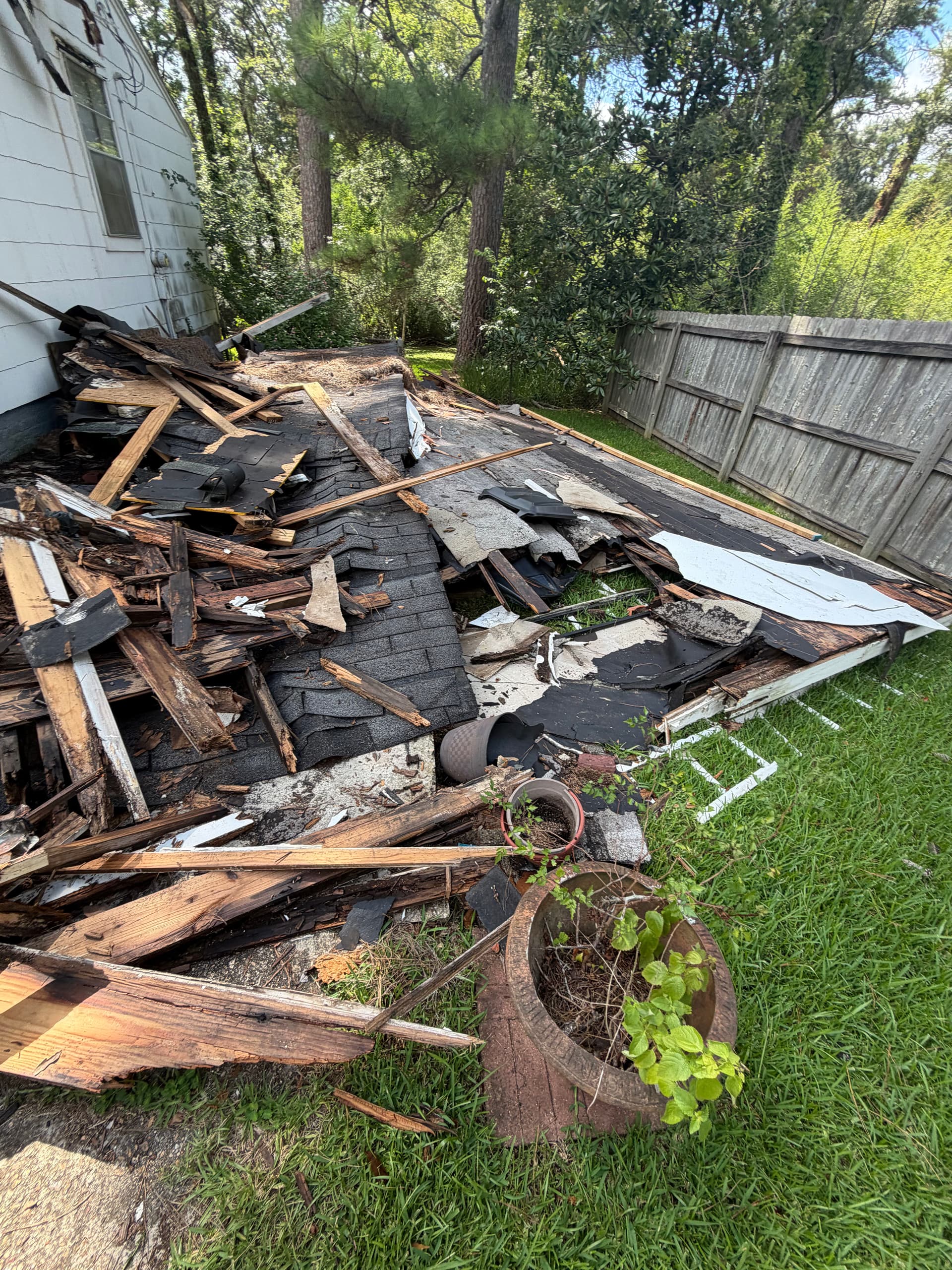 Gallery photos for Carport Demolition and Debris Removal in Jackson MS: Image #1