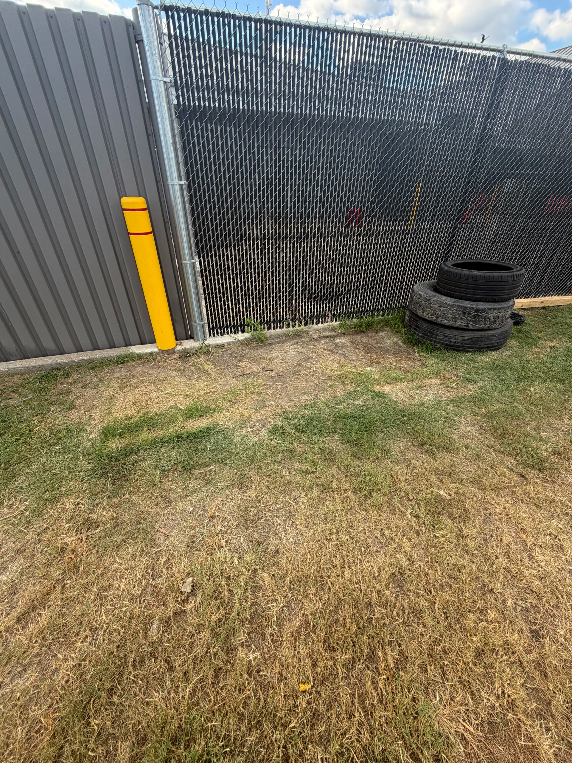 Gallery photos for Wooden Pallet Removal at a Commercial Property in Pearl MS: Image #2