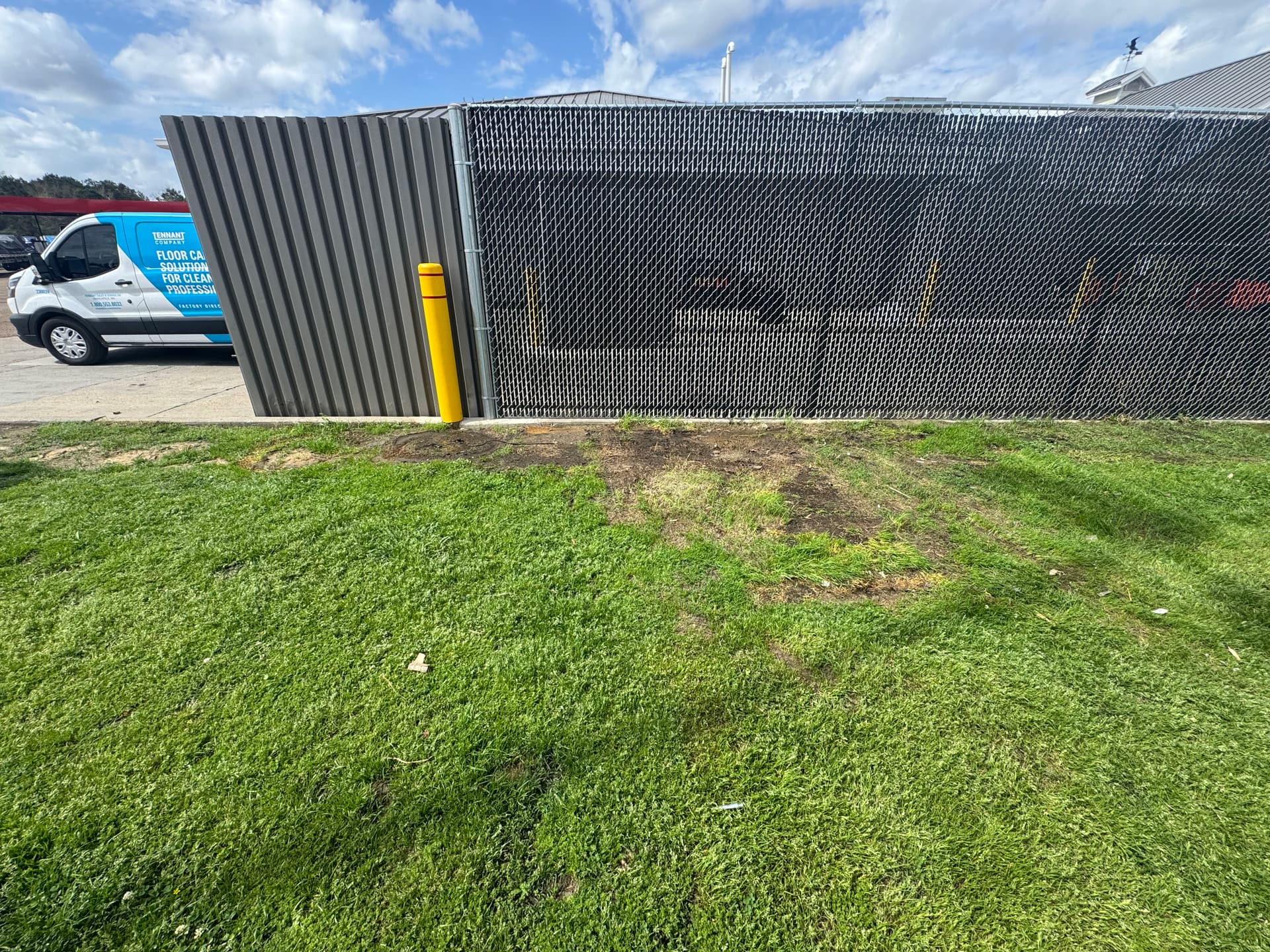 Gallery photos for Efficient Worksite Cleanup: Image #2